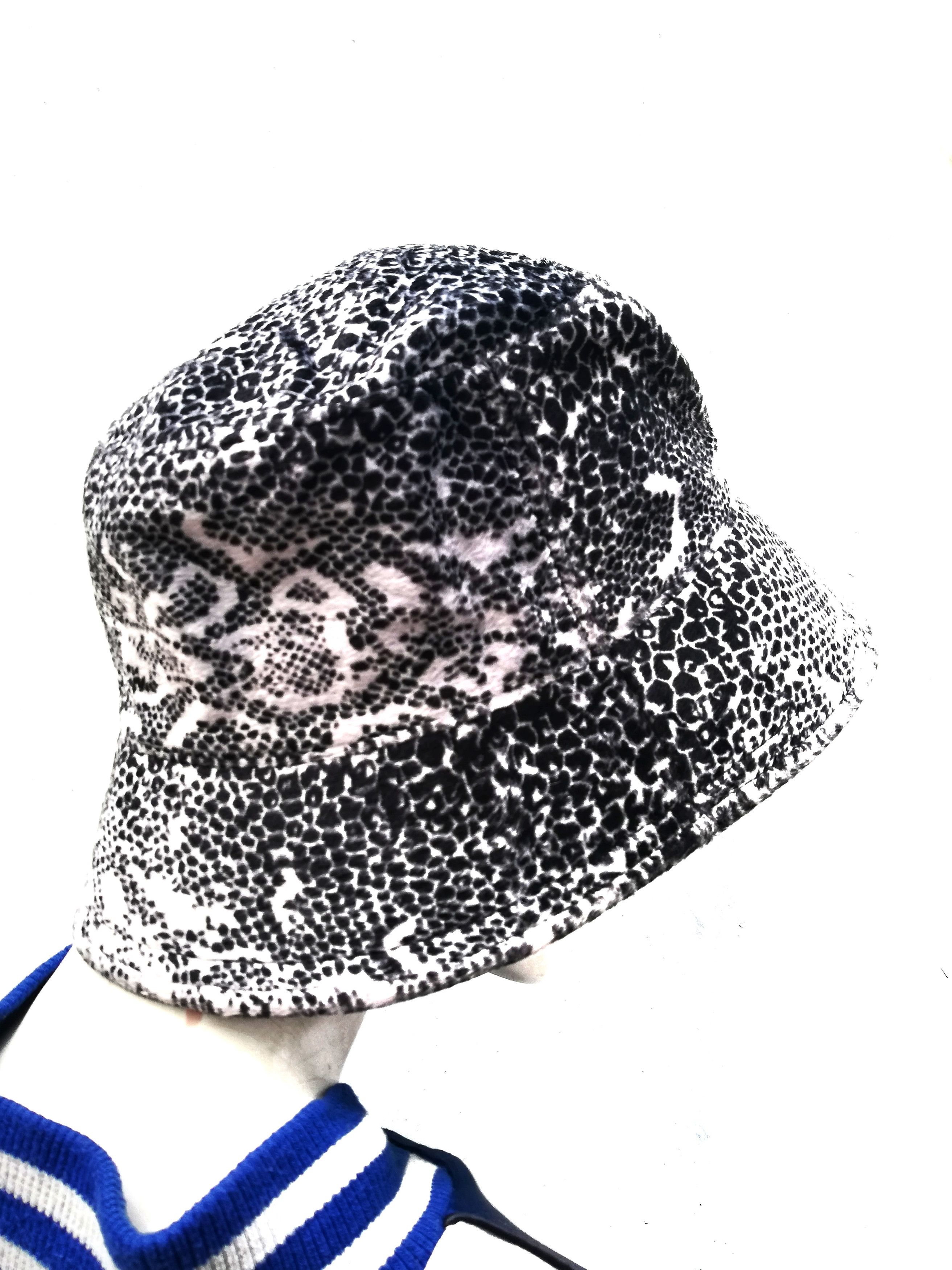 Designer 🔥Ondal🇰🇷 Design Lynx Leopard Print Velboa Fur Bucket Hat Size ONE SIZE - 5 Thumbnail