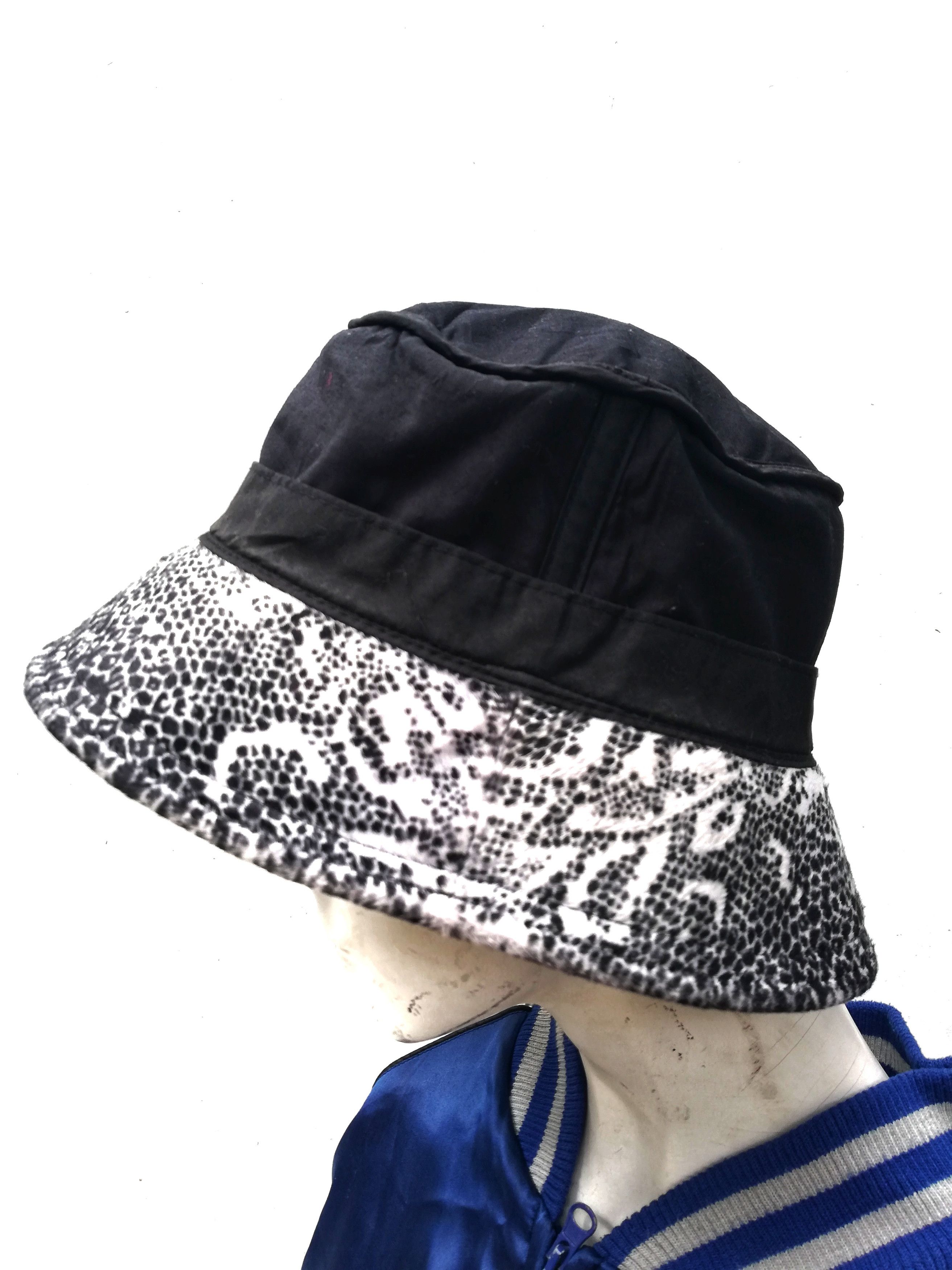 Designer 🔥Ondal🇰🇷 Design Lynx Leopard Print Velboa Fur Bucket Hat Size ONE SIZE - 8 Thumbnail