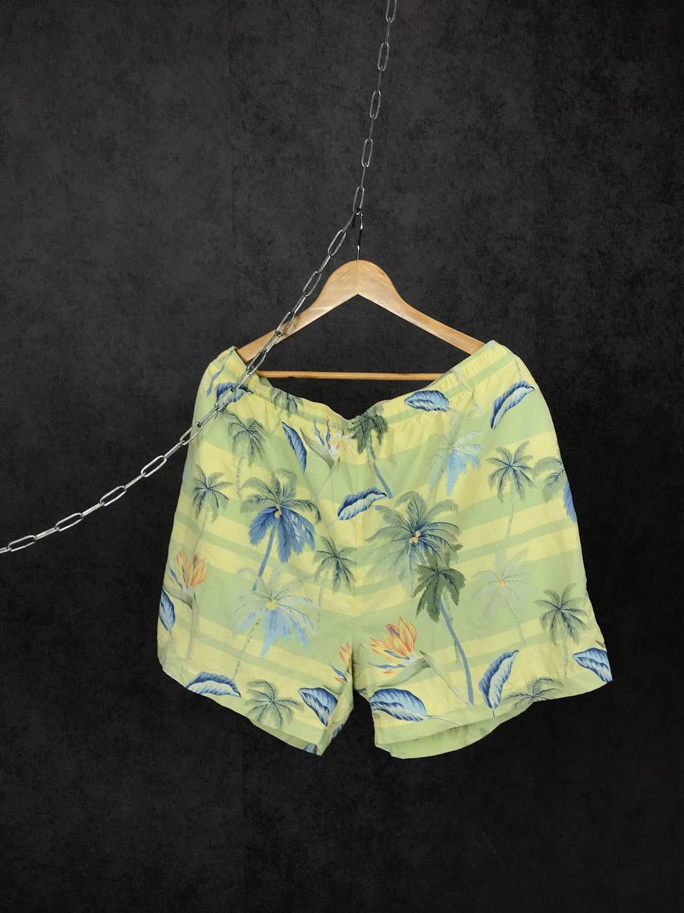 Designer Tommy Bahama vintage crazy Hawaiian nylon designer shorts Size US 36 / EU 52 - 1 Thumbnail
