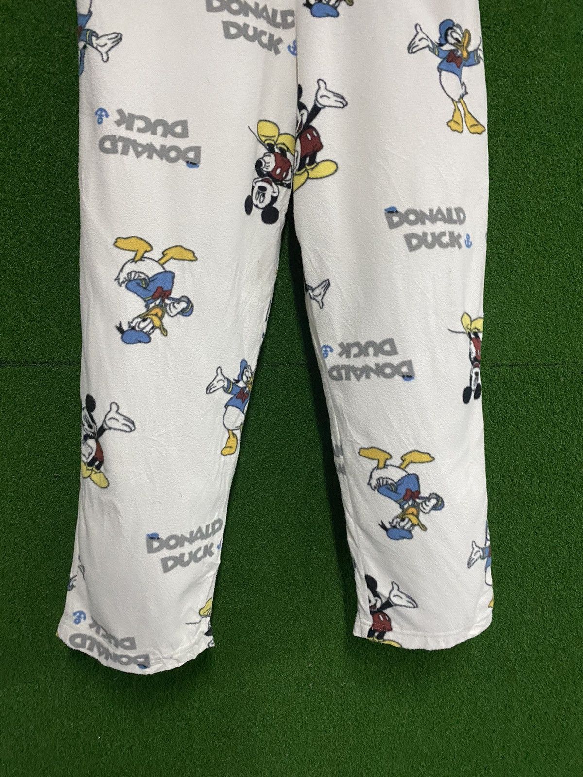 Cartoon Network × Mickey Mouse MICKEY MOUSE x DONALD DUCK FLEECE PANT Size US 30 / EU 46 - 4 Thumbnail