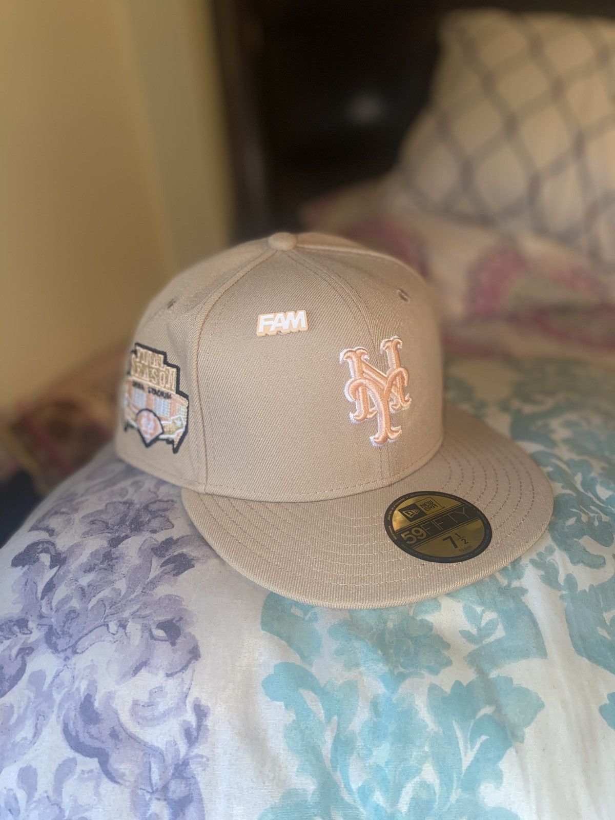 Hat Club × MLB × New Era Exclusive camel peach New York Mets final season fitted hat Size ONE SIZE - 6 Thumbnail