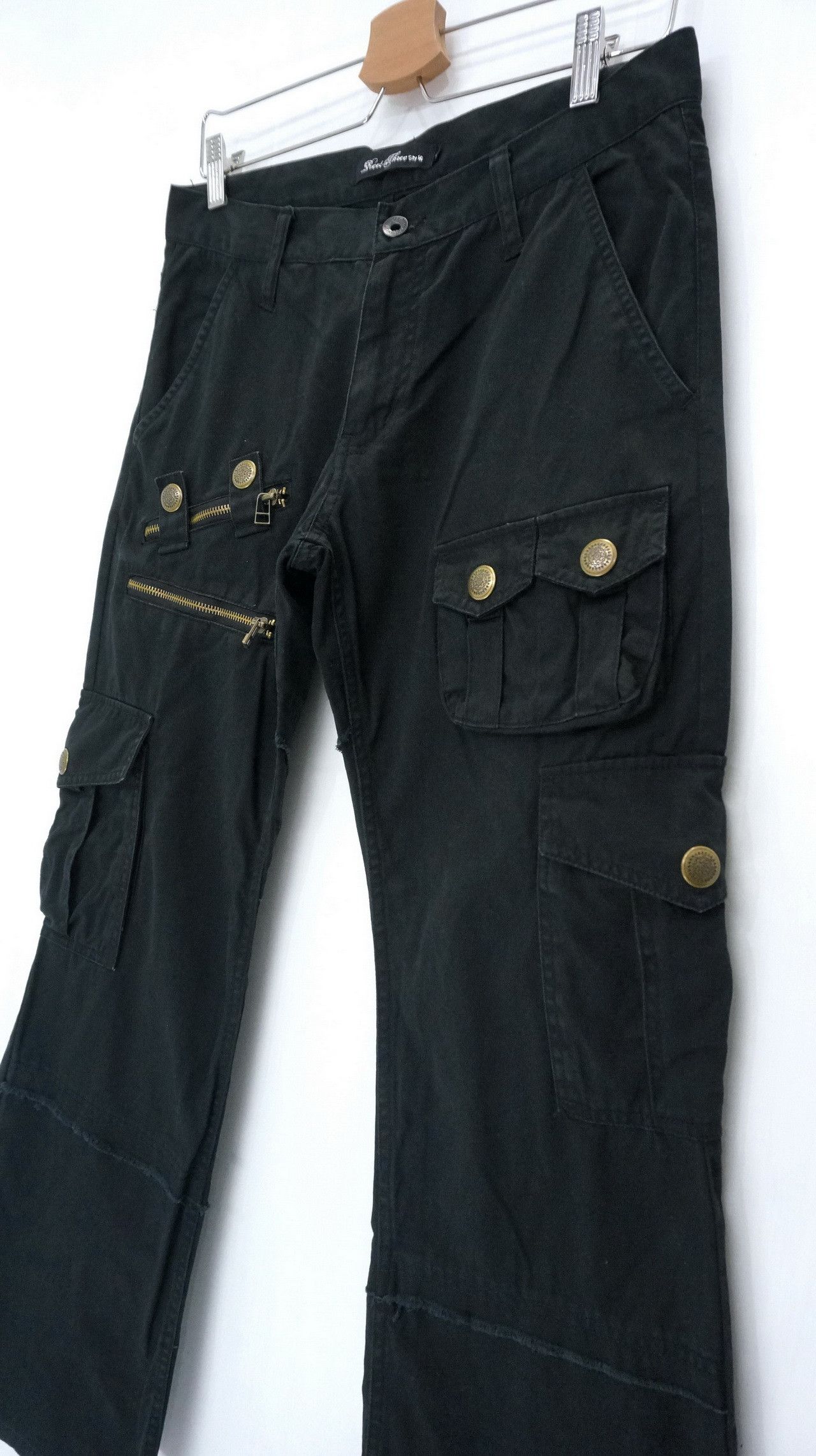 Japanese Brand 🇯🇵 ROOT THREE 🇯🇵 Low Rise Flared Leg Black Cargo Pants Size US 30 / EU 46 - 1 Thumbnail