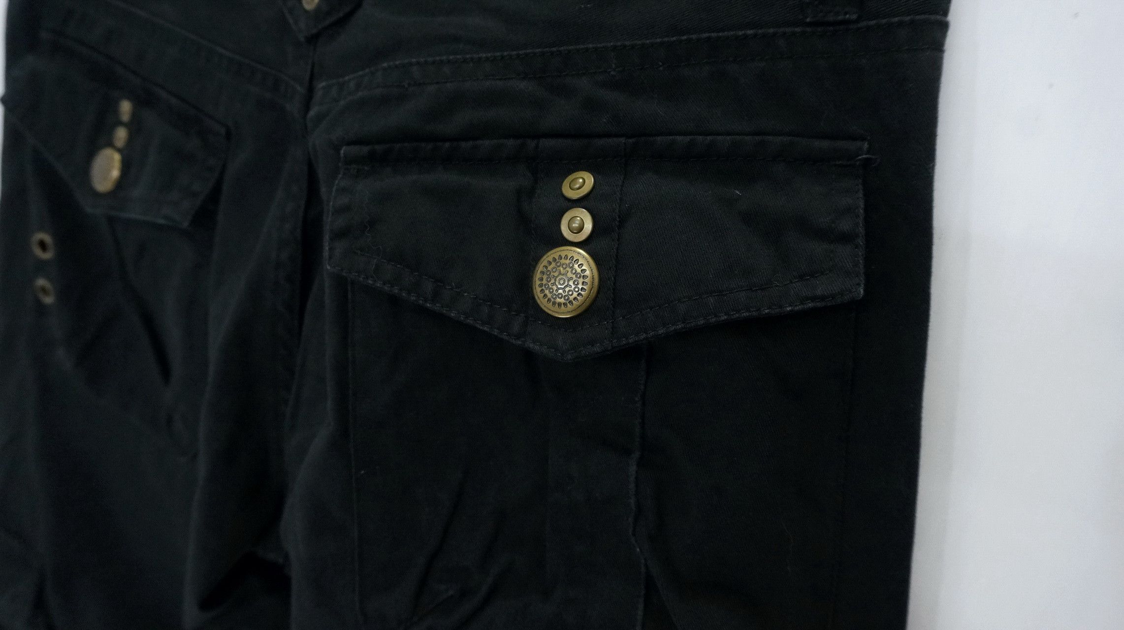 Japanese Brand 🇯🇵 ROOT THREE 🇯🇵 Low Rise Flared Leg Black Cargo Pants Size US 30 / EU 46 - 11 Thumbnail