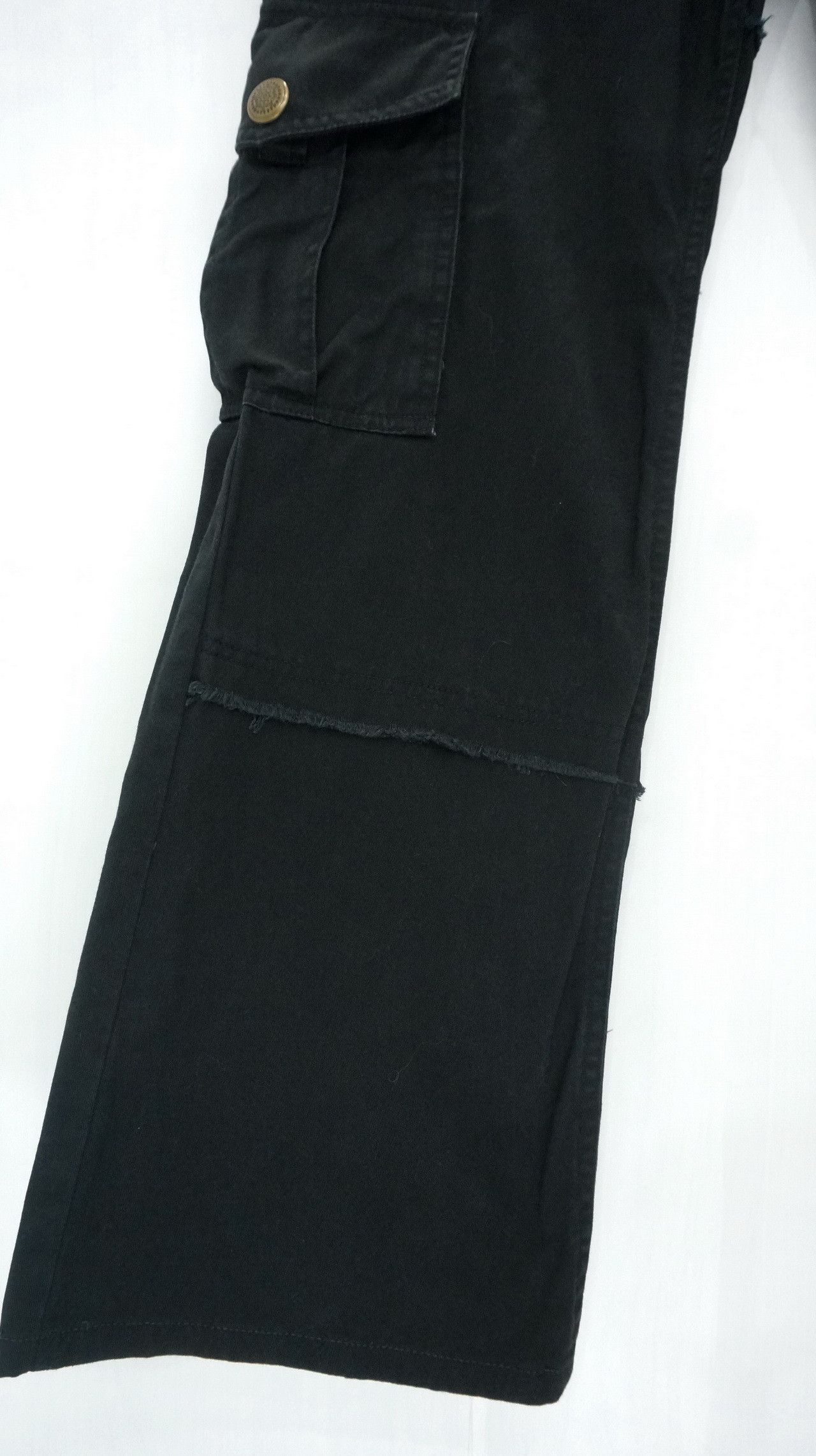 Japanese Brand 🇯🇵 ROOT THREE 🇯🇵 Low Rise Flared Leg Black Cargo Pants Size US 30 / EU 46 - 6 Thumbnail