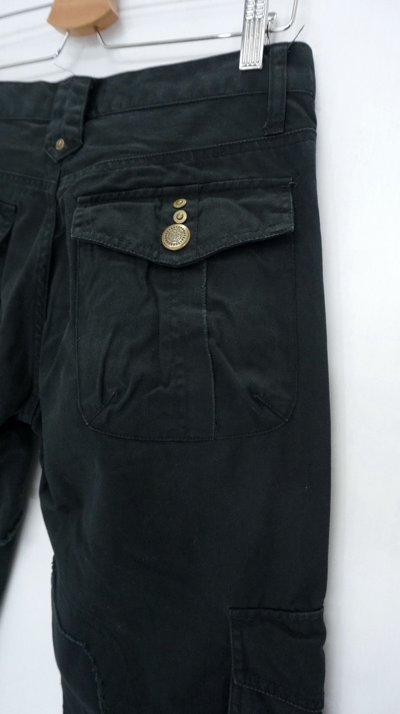Japanese Brand 🇯🇵 ROOT THREE 🇯🇵 Low Rise Flared Leg Black Cargo Pants Size US 30 / EU 46 - 9 Thumbnail