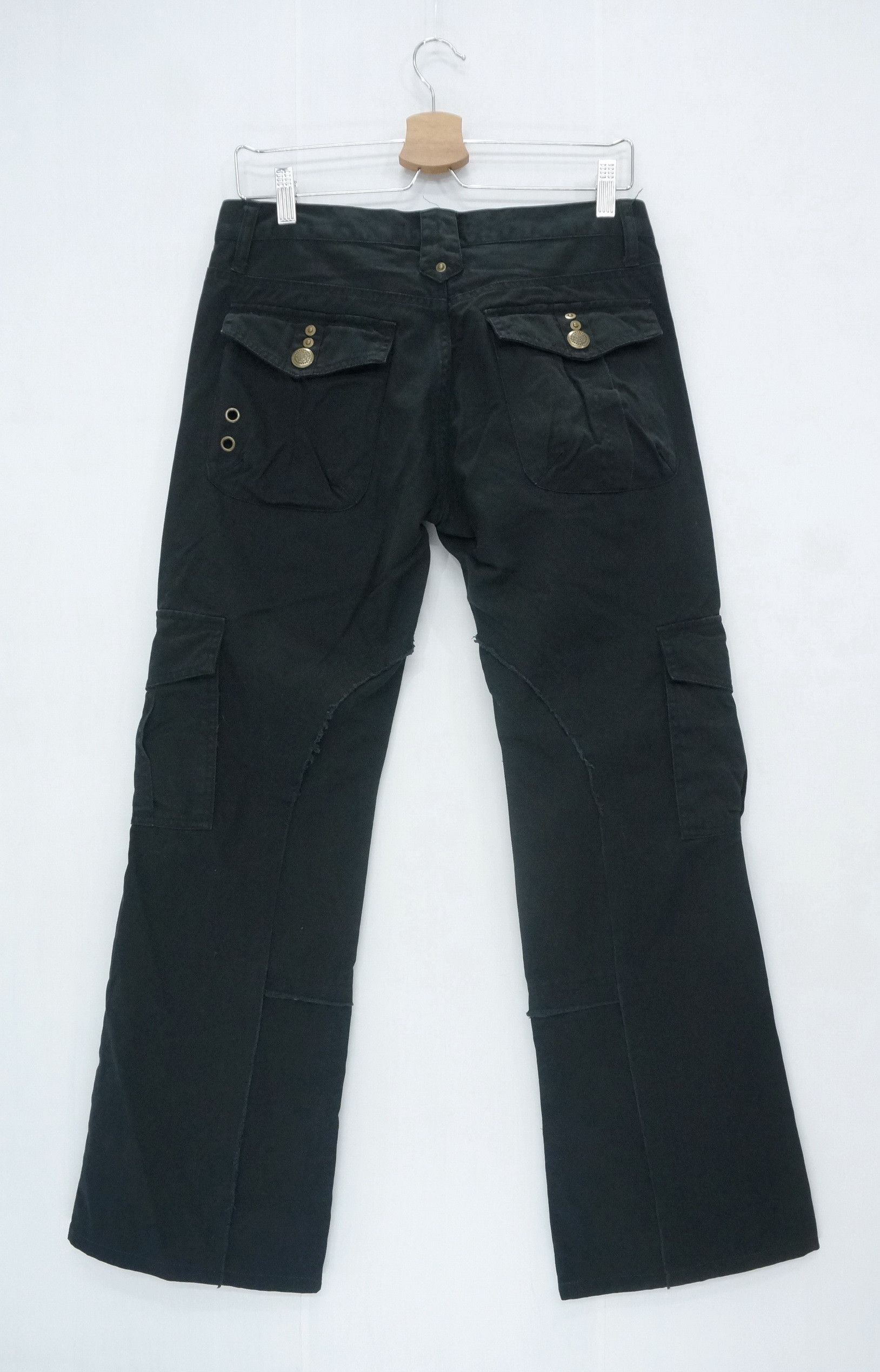 Japanese Brand 🇯🇵 ROOT THREE 🇯🇵 Low Rise Flared Leg Black Cargo Pants Size US 30 / EU 46 - 8 Thumbnail