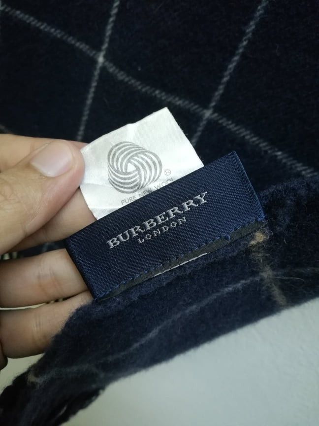 Burberry Rare BURBERRY Scarf Muffler Blue Colour Size ONE SIZE - 3 Thumbnail