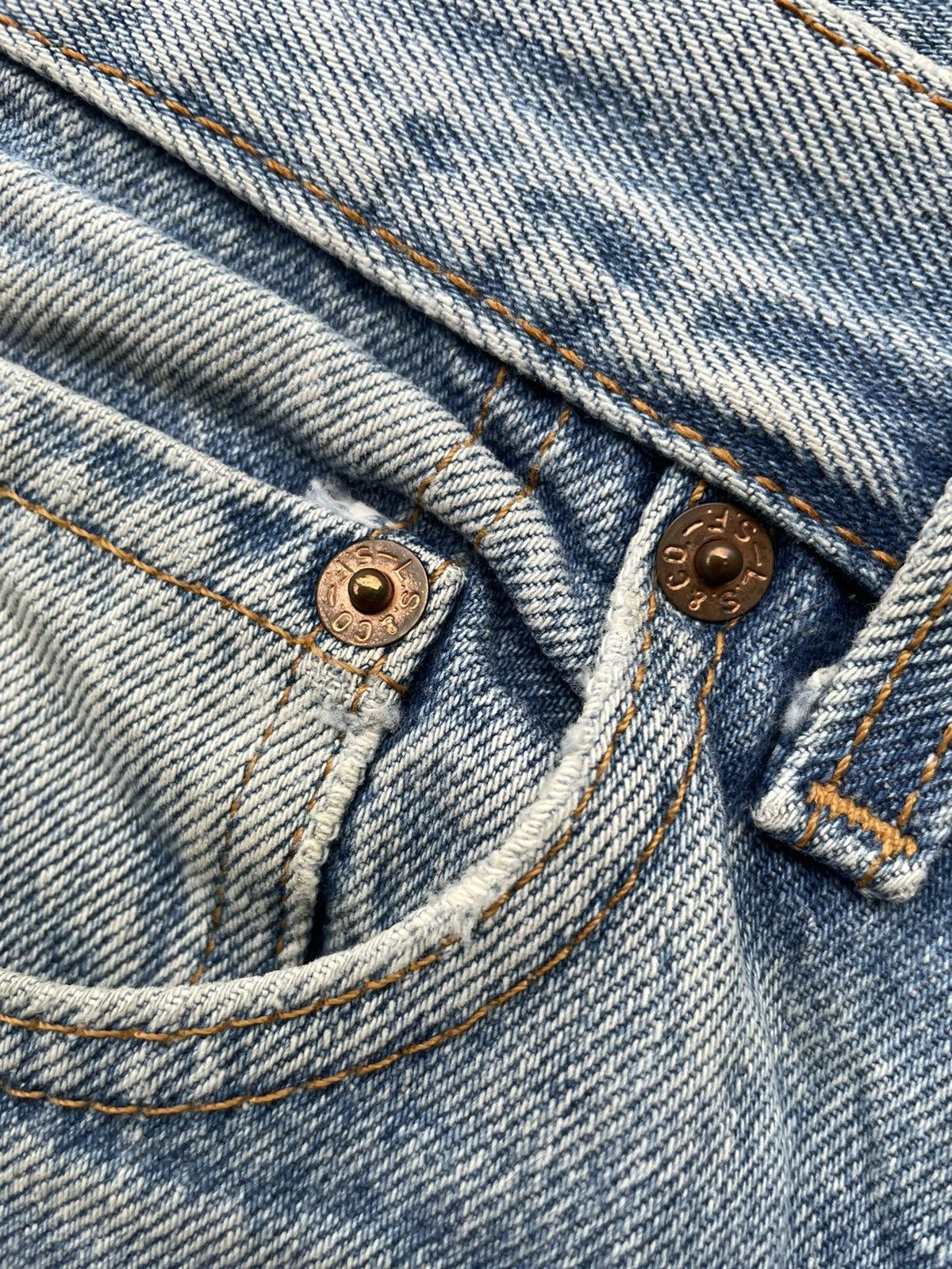 Levi's × Vintage Levi’s 501 e 1993 Usa Aging Custom Piece Size US 32 / EU 48 - 21 Thumbnail