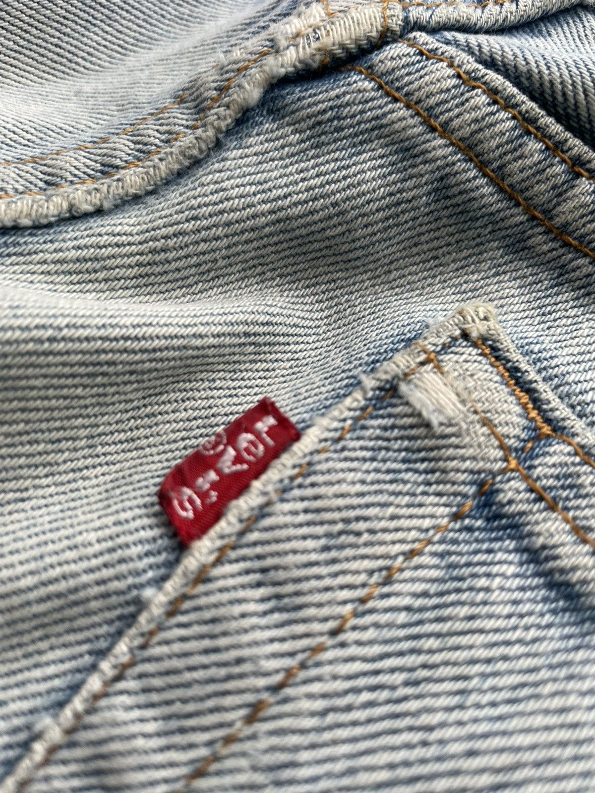 Levi's × Vintage Levi’s 501 e 1993 Usa Aging Custom Piece Size US 32 / EU 48 - 15 Thumbnail