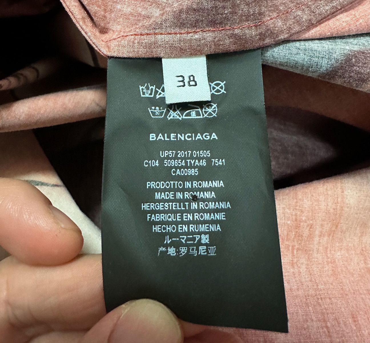 Balenciaga Balenciaga 18SS Oversize Dragon Shirt in Orange Size US S / EU 44-46 / 1 - 7 Thumbnail
