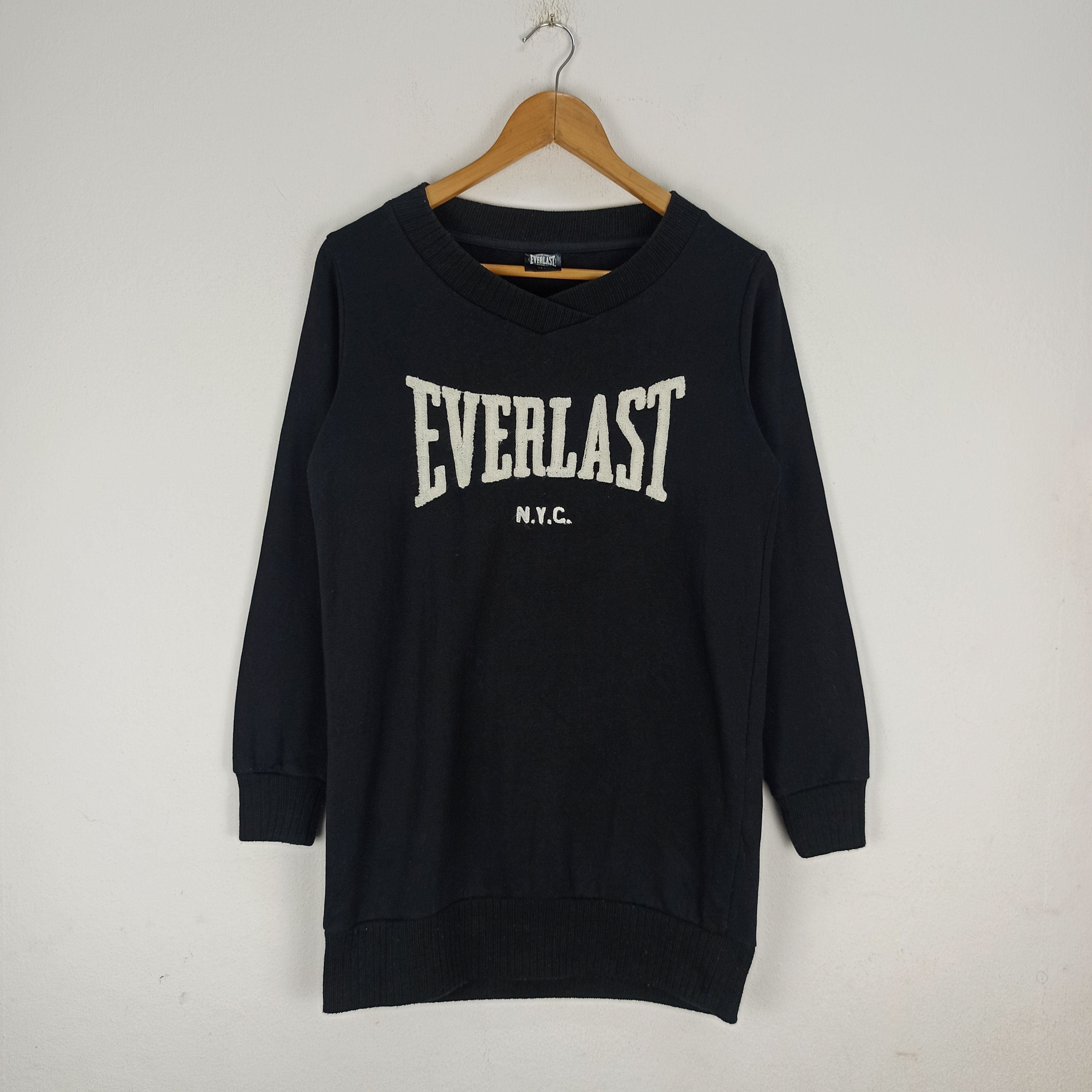 Everlast Rare🔥 Everlast Sweatshirt Spell Out Big Logo for ladies Size ONE SIZE - 1 Thumbnail