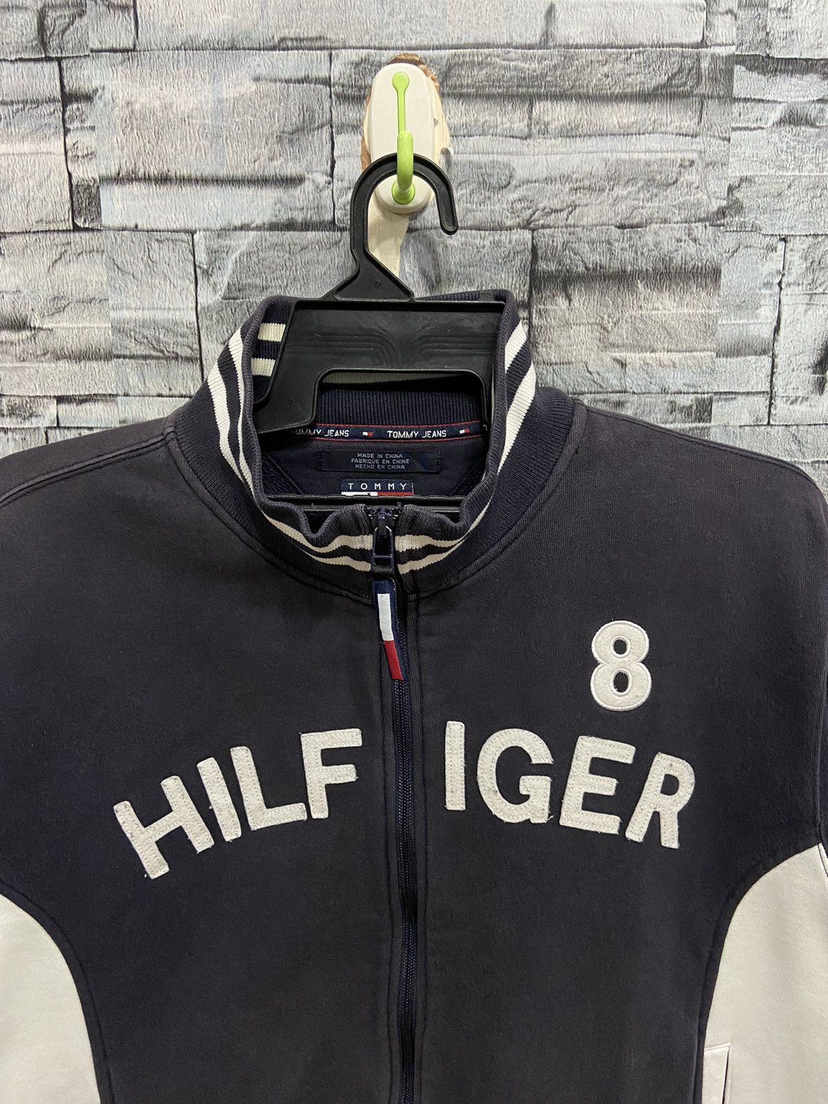 Tommy Jeans Tommy Jeans sweatshirt big design embroidered size S fit L Size US L / EU 52-54 / 3 - 3 Thumbnail