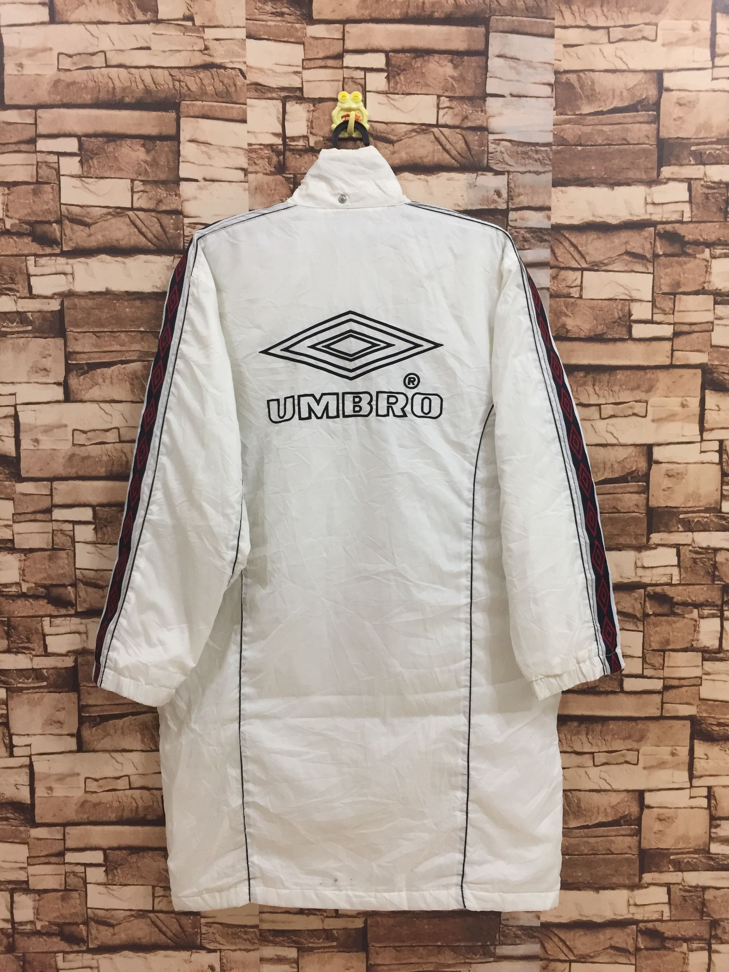 Umbro Vintage UMBRO long jacket embroidered big logo size L Size US L / EU 52-54 / 3 - 1 Thumbnail