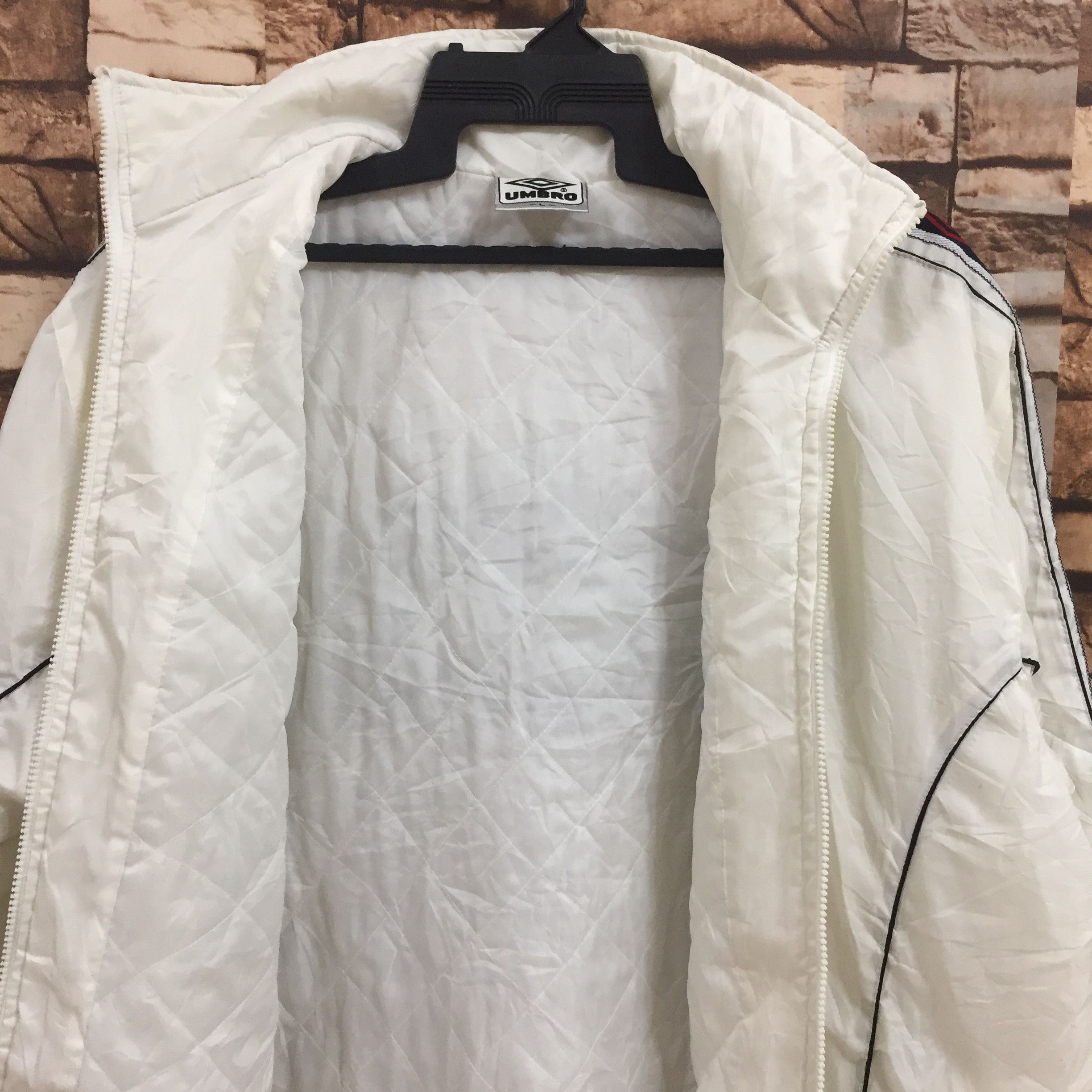 Umbro Vintage UMBRO long jacket embroidered big logo size L Size US L / EU 52-54 / 3 - 11 Thumbnail