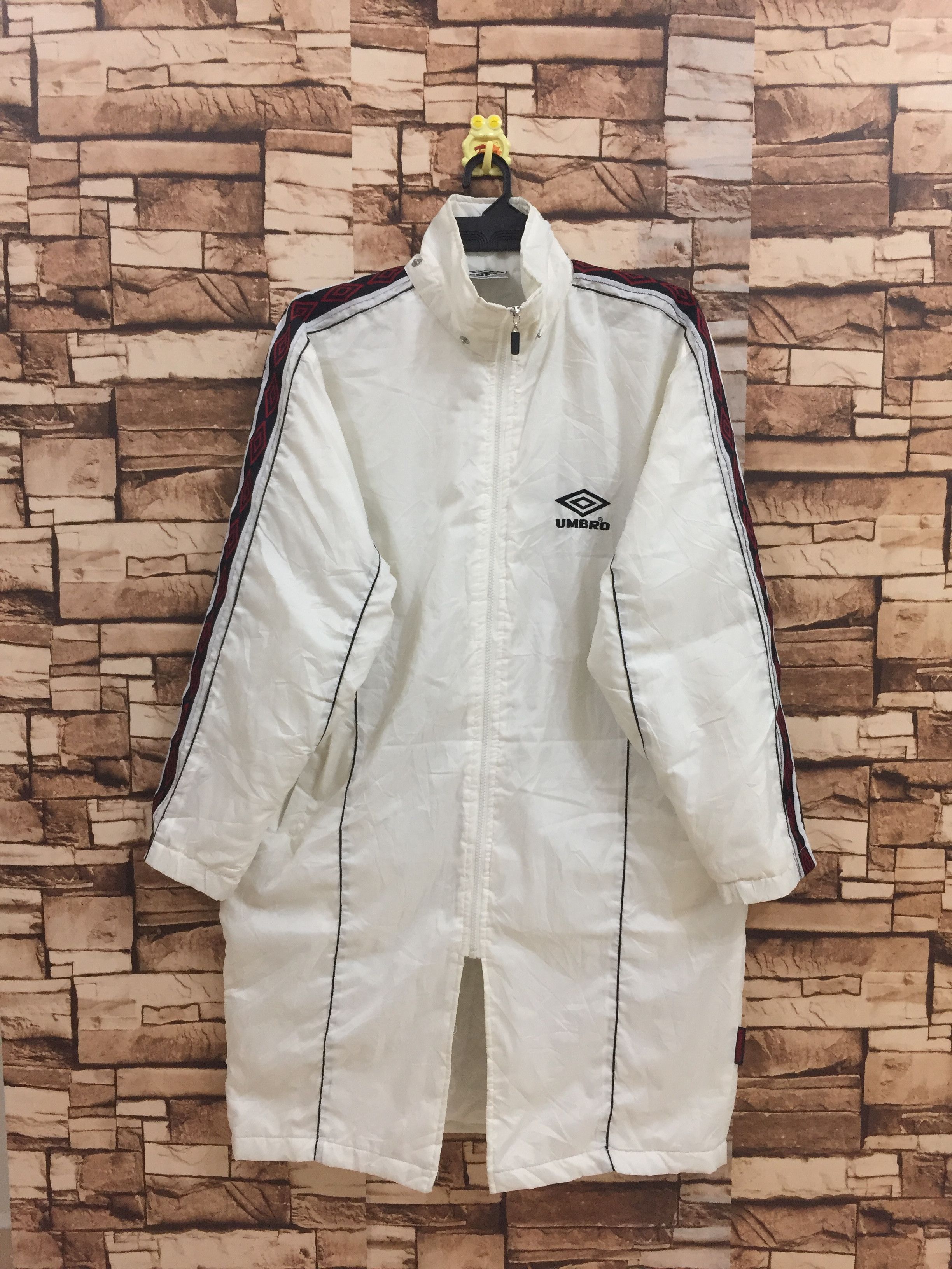 Umbro Vintage UMBRO long jacket embroidered big logo size L Size US L / EU 52-54 / 3 - 3 Thumbnail