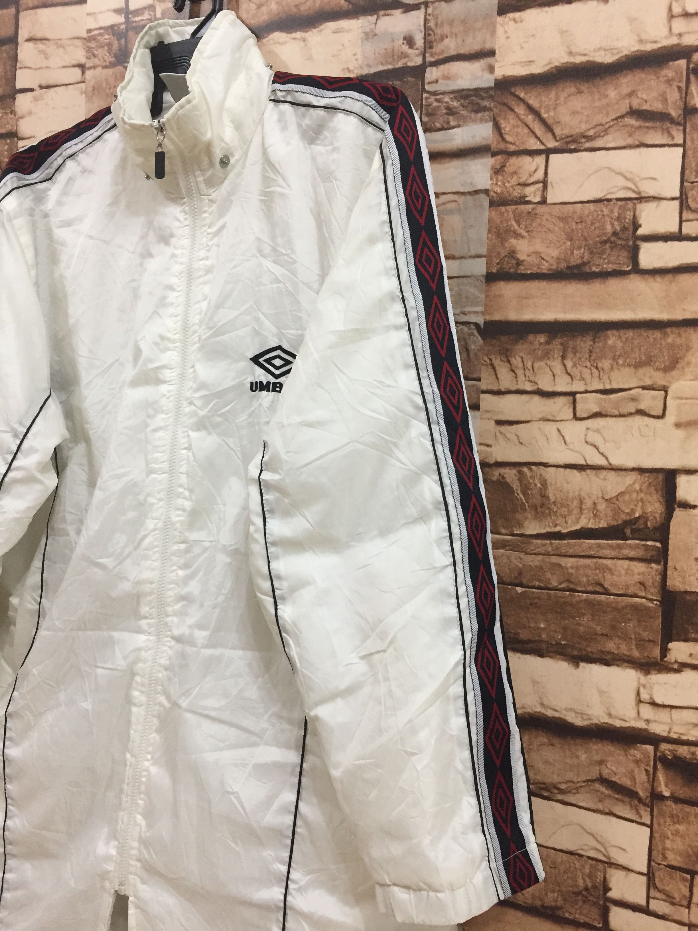 Umbro Vintage UMBRO long jacket embroidered big logo size L Size US L / EU 52-54 / 3 - 8 Thumbnail