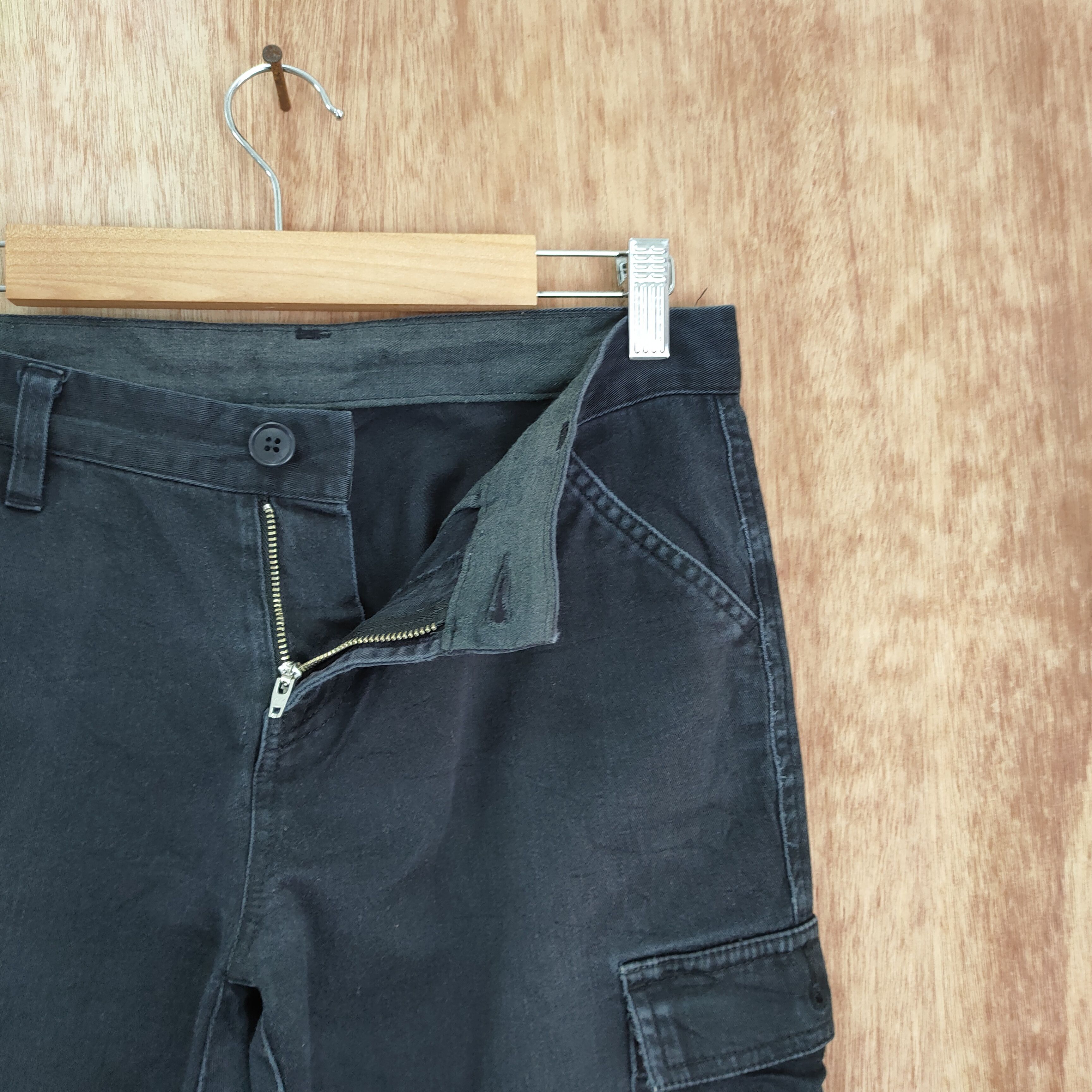 Japanese Brand JAPANESE BRAND FLARE CARGO PANTS Size US 26 / EU 42 - 4 Thumbnail