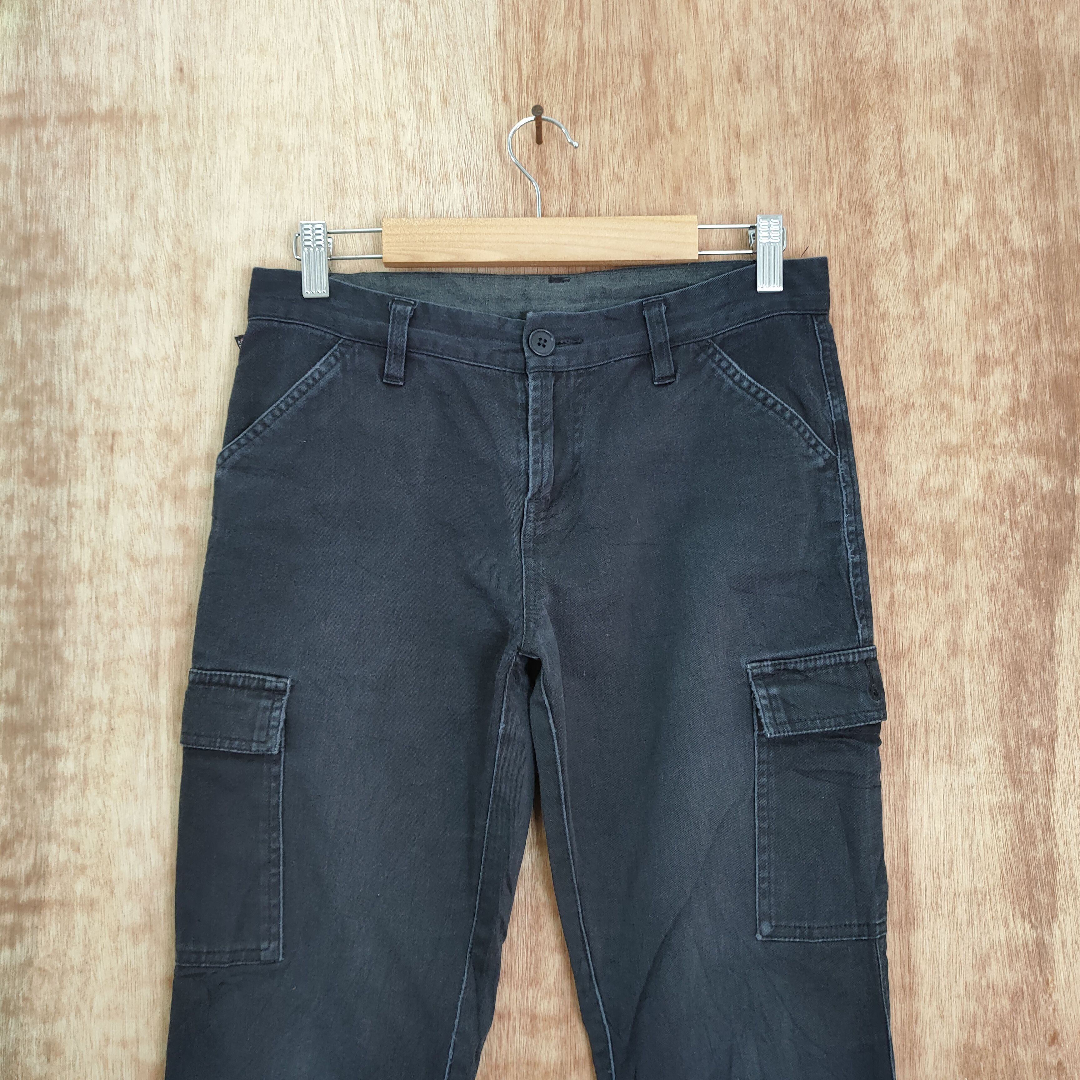 Japanese Brand JAPANESE BRAND FLARE CARGO PANTS Size US 26 / EU 42 - 2 Thumbnail