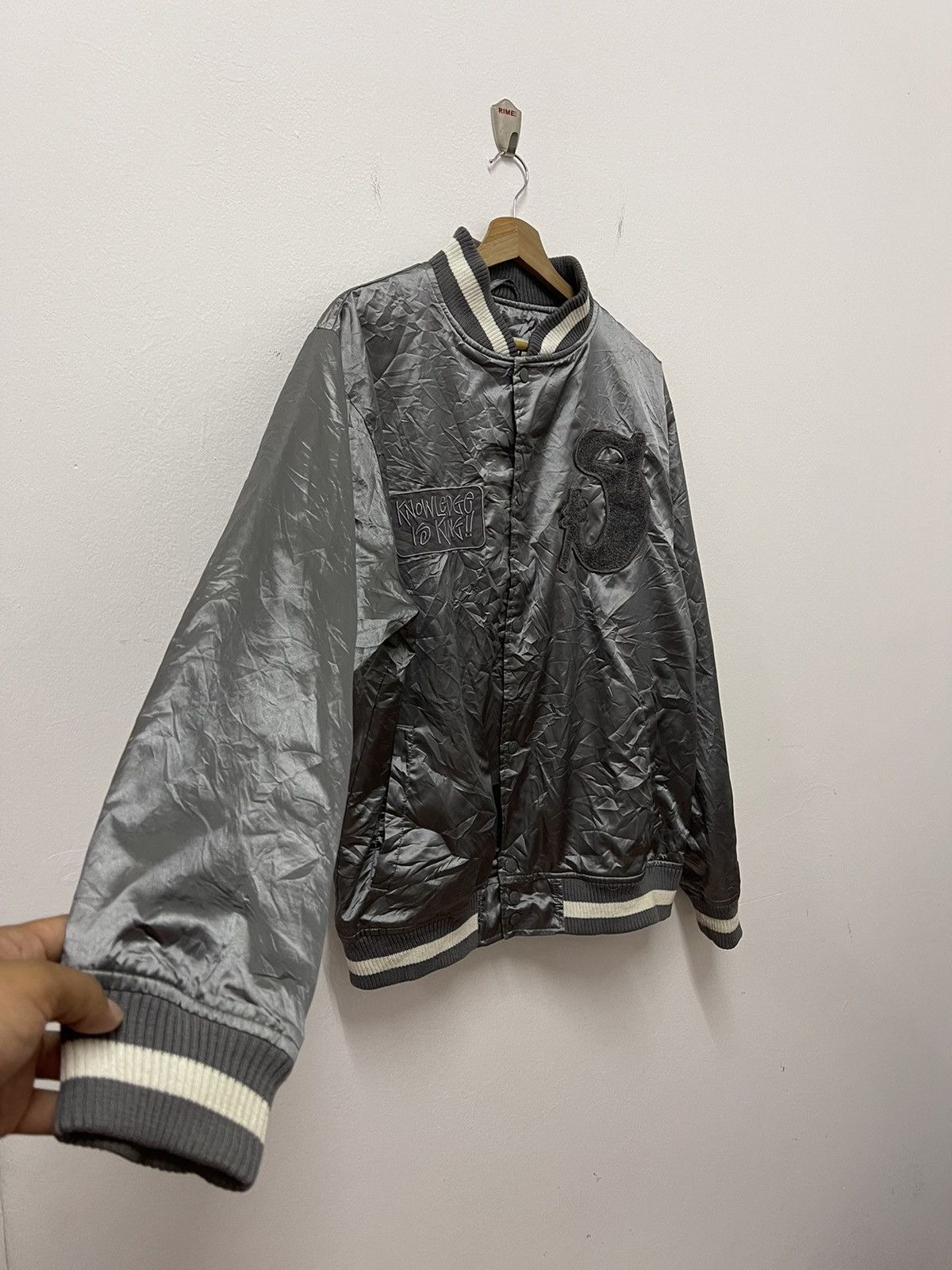Stussy × Vintage Vintage Stussy Knowledge Is King Satin Jacket Size US L / EU 52-54 / 3 - 4 Thumbnail
