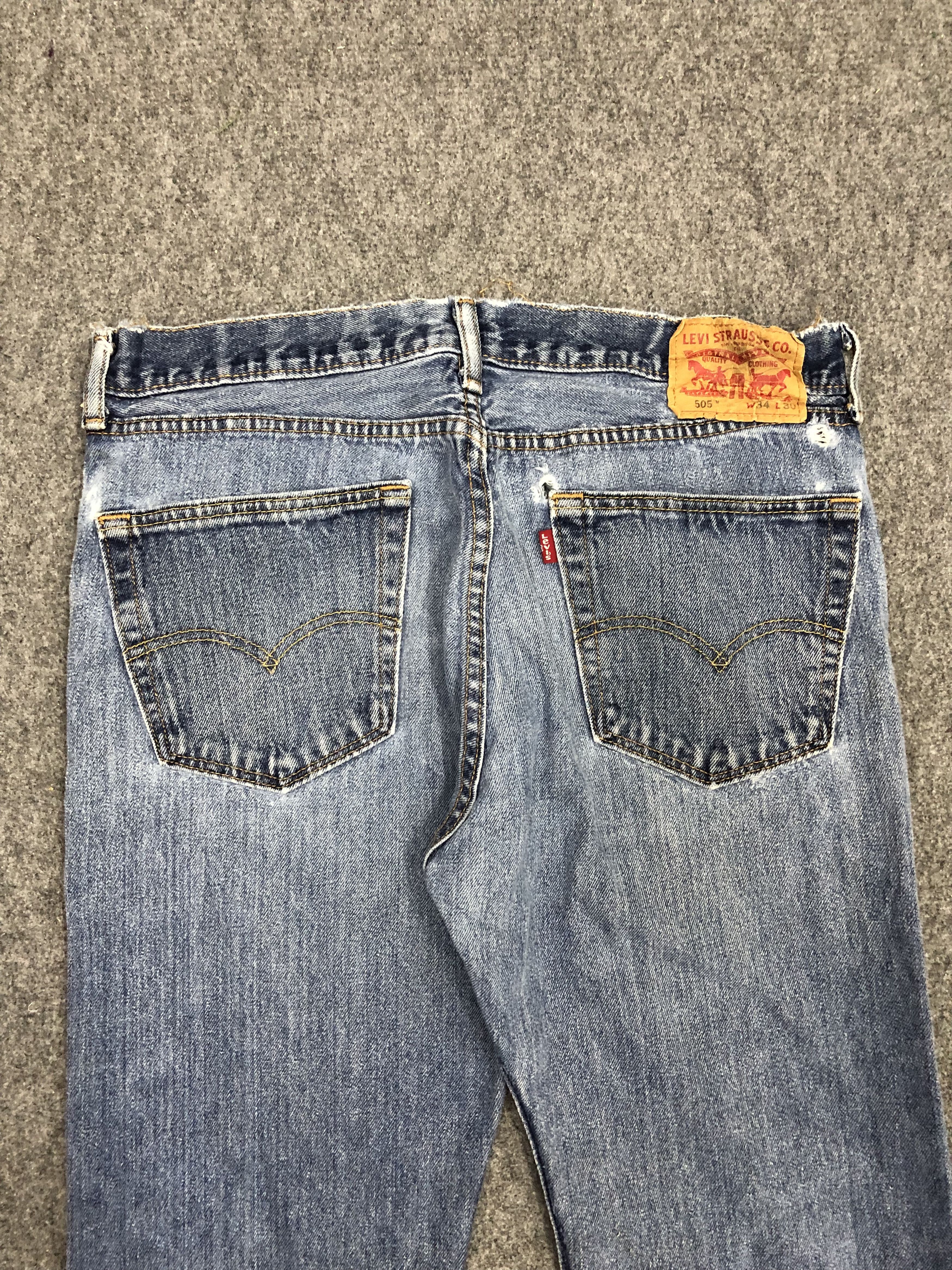Levi's × Vintage Vintage Levis 505 Blue Faded Jeans Size US 34 / EU 50 - 4 Thumbnail