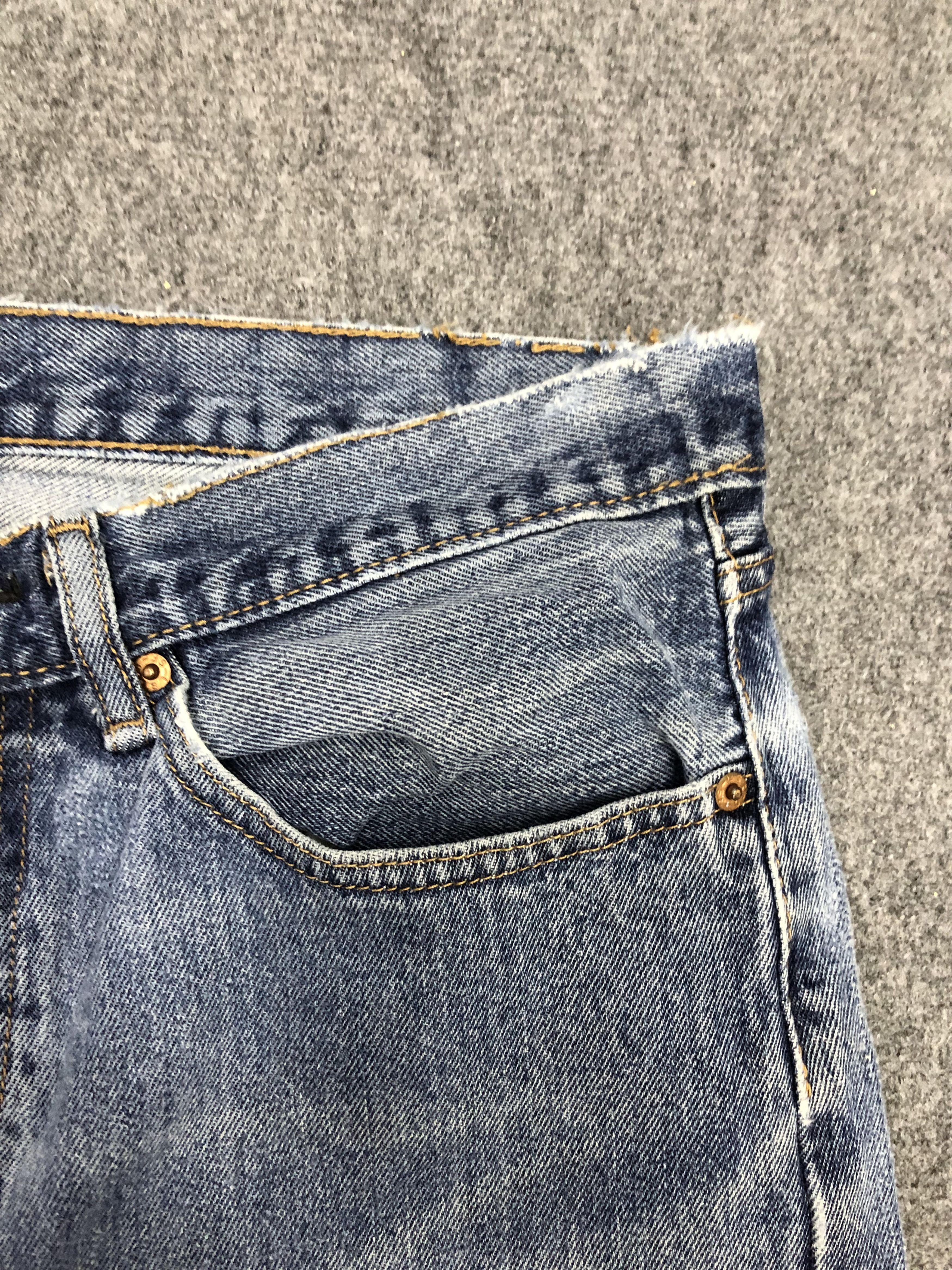 Levi's × Vintage Vintage Levis 505 Blue Faded Jeans Size US 34 / EU 50 - 6 Thumbnail