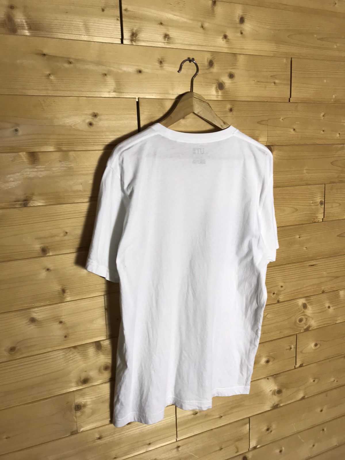 Uniqlo Uniqlo X One Piece t-shirt Size US XL / EU 56 / 4 - 6 Thumbnail