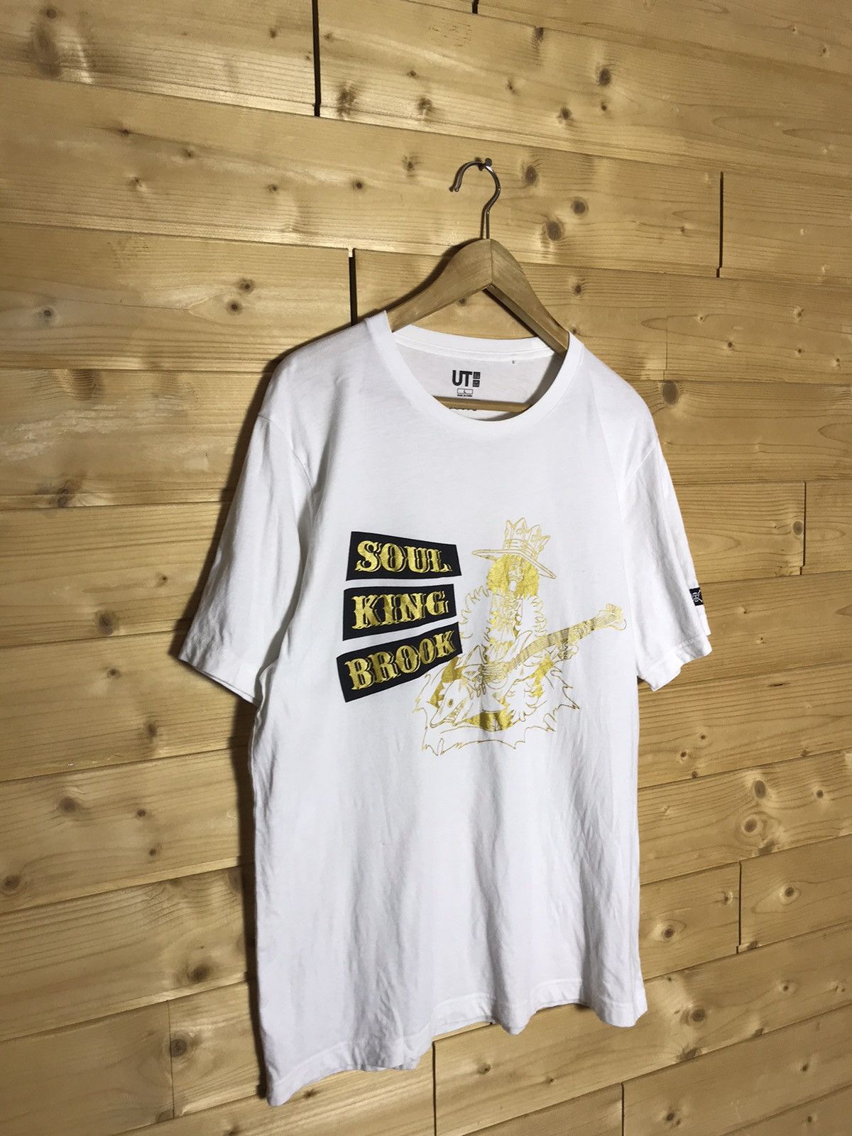 Uniqlo Uniqlo X One Piece t-shirt Size US XL / EU 56 / 4 - 1 Thumbnail