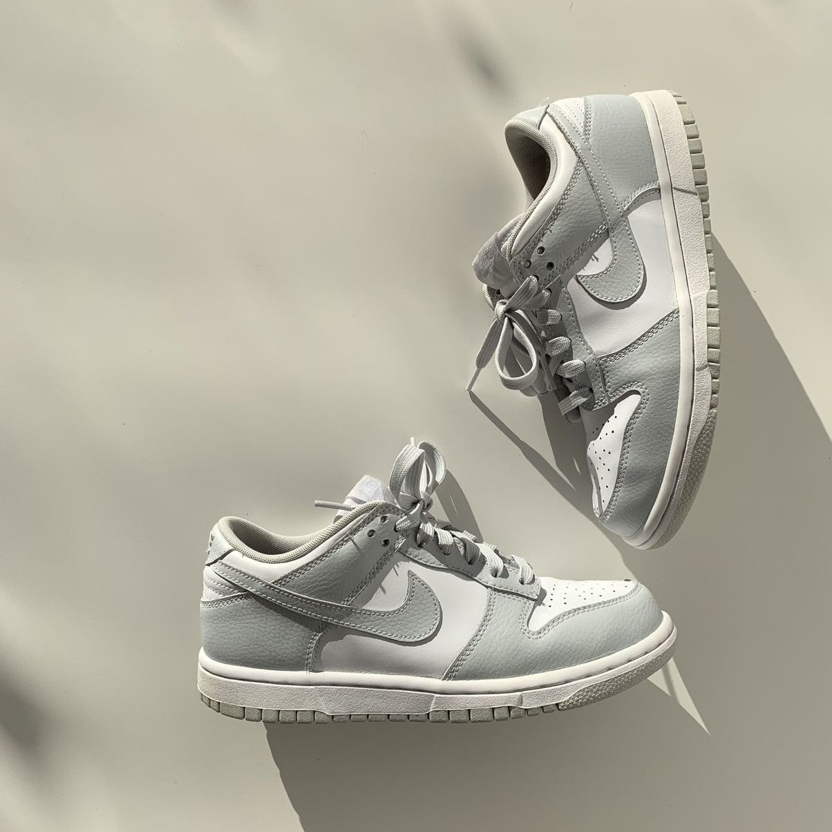 Nike 2016 Nike Dunk Low Pure Platinum / Wolf Grey Zen Grey White Size US 6.5 / IT 36.5 - 1 Thumbnail