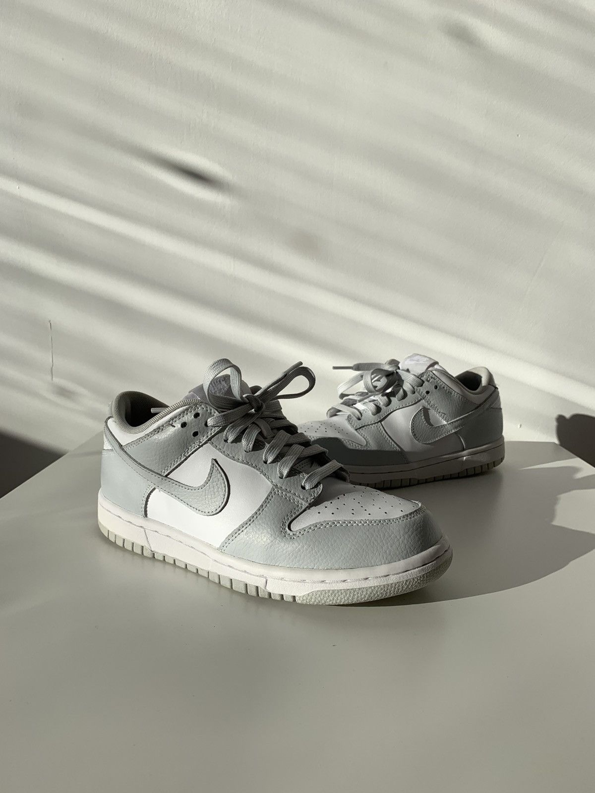 Nike 2016 Nike Dunk Low Pure Platinum / Wolf Grey Zen Grey White Size US 6.5 / IT 36.5 - 2 Thumbnail