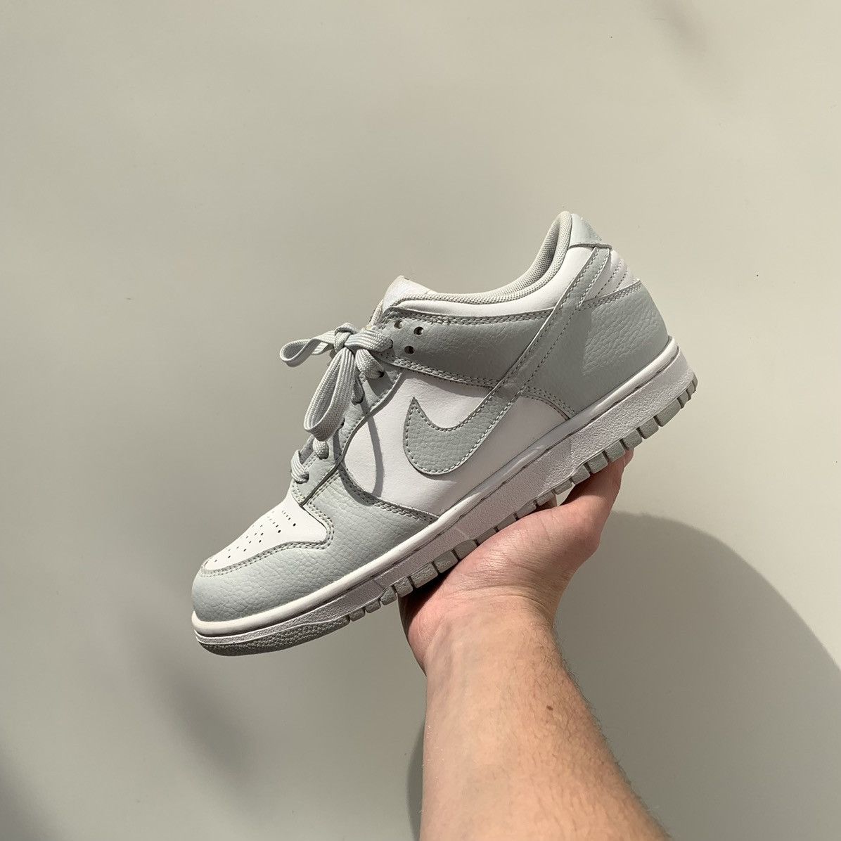 Nike 2016 Nike Dunk Low Pure Platinum / Wolf Grey Zen Grey White Size US 7.5 / IT 37.5 - 9 Thumbnail