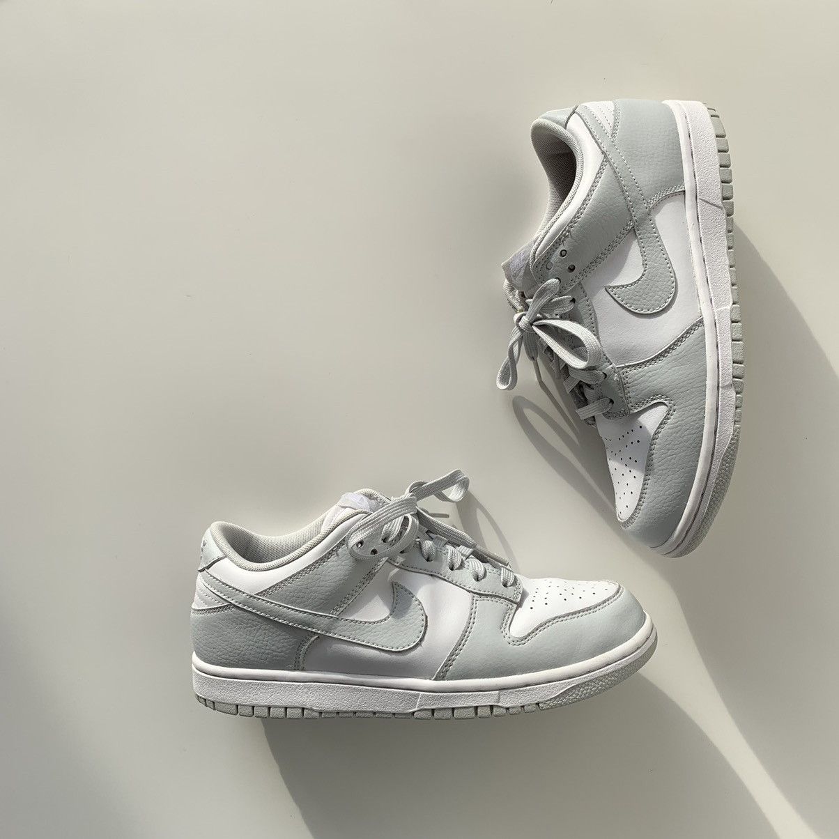 Nike 2016 Nike Dunk Low Pure Platinum / Wolf Grey Zen Grey White Size US 7.5 / IT 37.5 - 1 Thumbnail