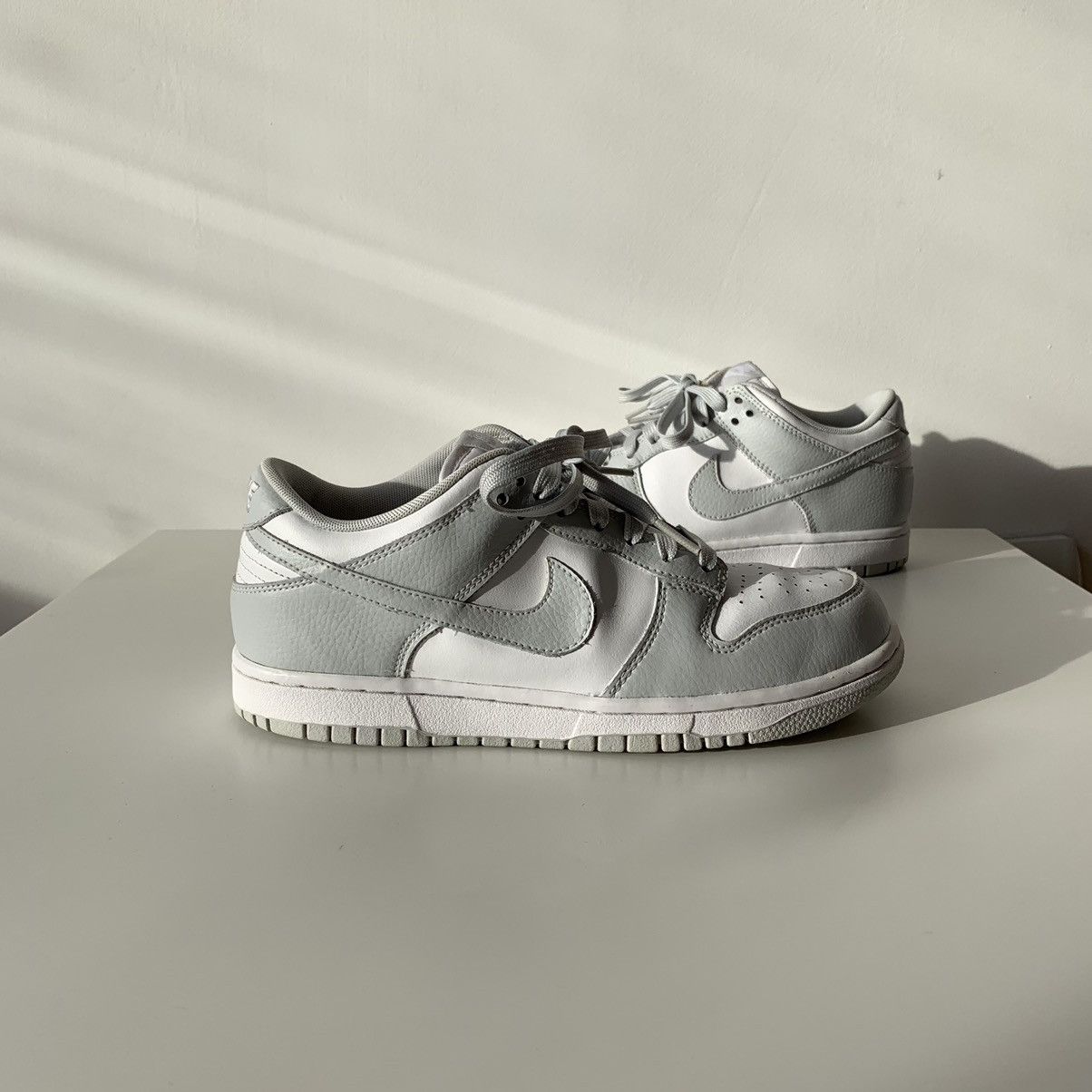 Nike 2016 Nike Dunk Low Pure Platinum / Wolf Grey Zen Grey White Size US 7.5 / IT 37.5 - 3 Thumbnail