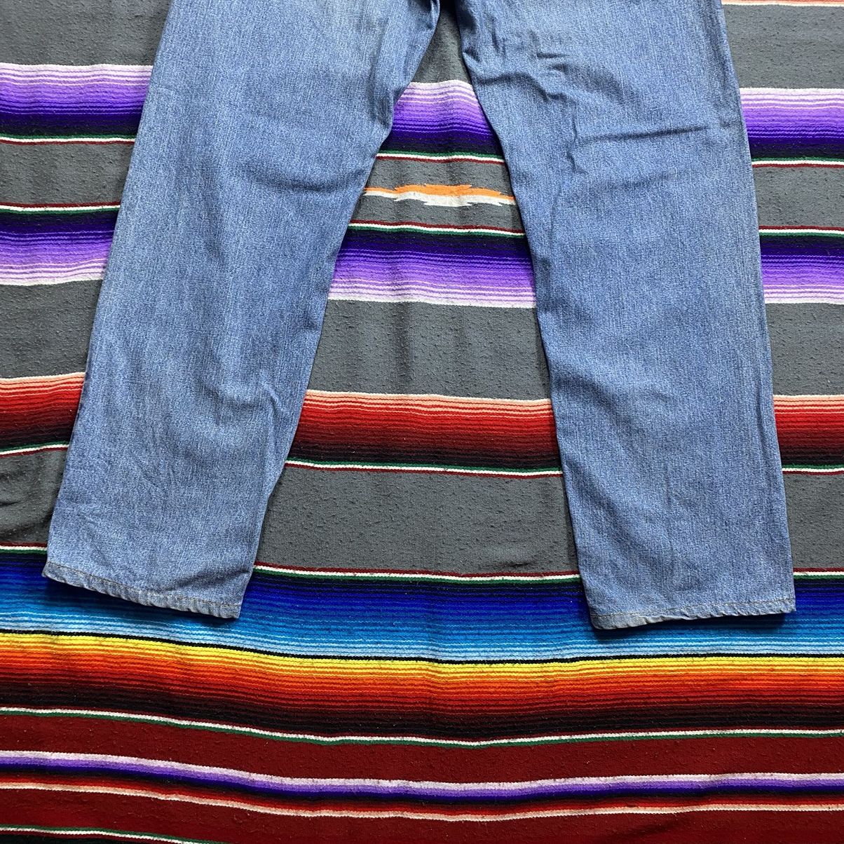 Levi's Vintage Levi’s 569 Light Wash Blue Denim Size US 34 / EU 50 - 10 Thumbnail