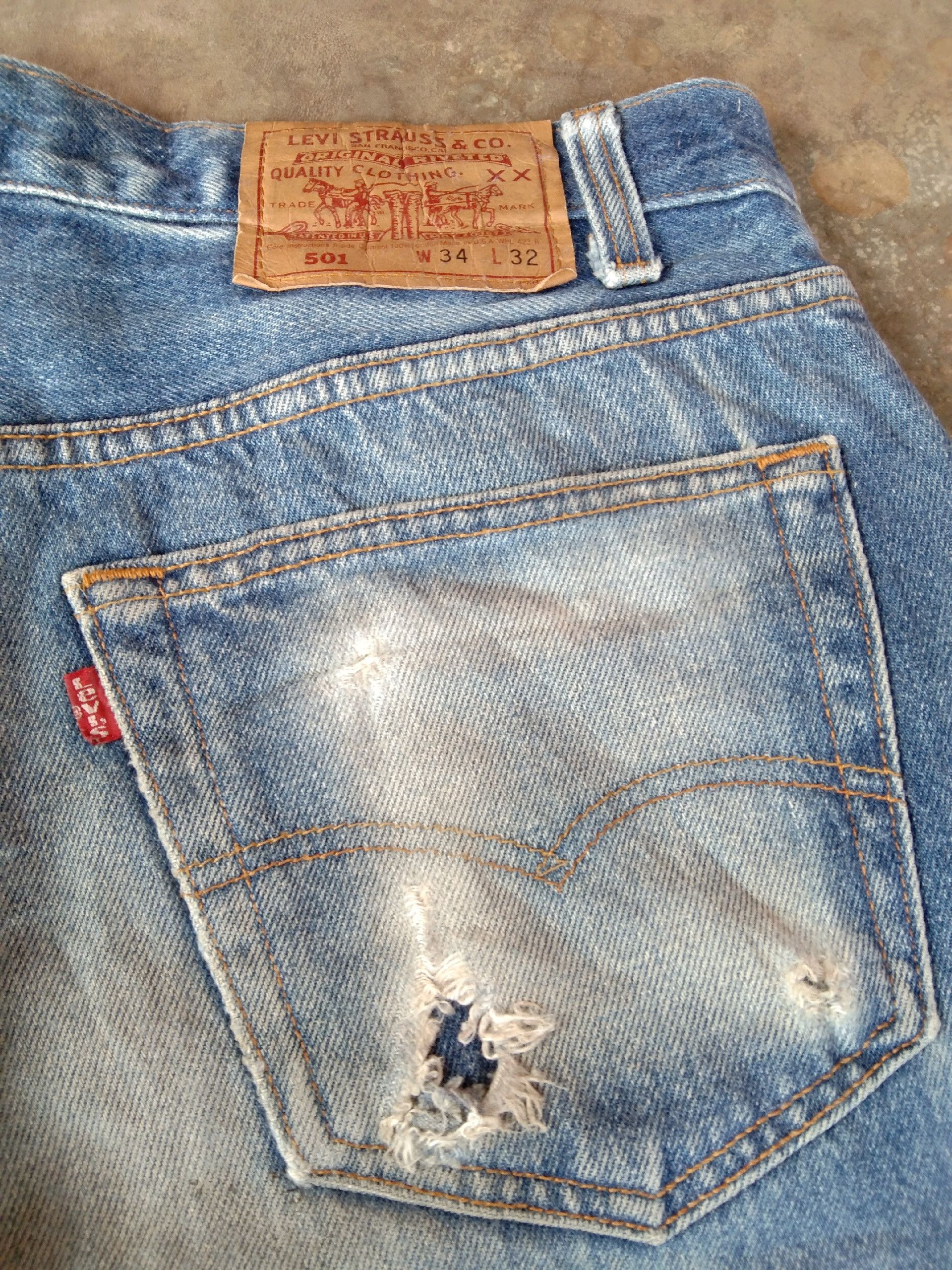 Levi's × Vintage 90s Vintage Levis 501 Made In USA Distressed Jeans 32x30 Size US 32 / EU 48 - 3 Thumbnail