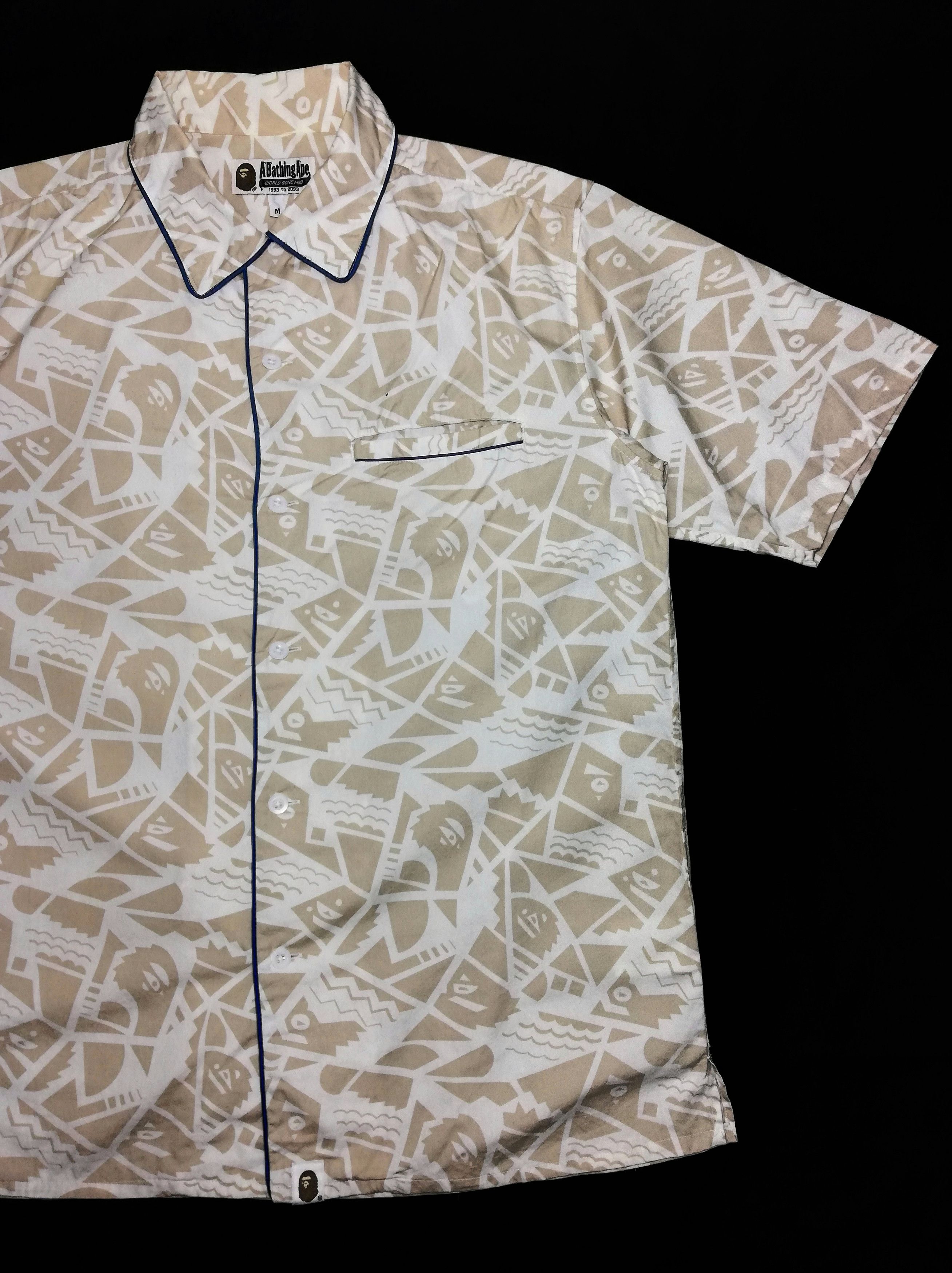 Bape 🔥OG A Bathing Ape World Gone Mrd Full Print Shirt Button Size US M / EU 48-50 / 2 - 6 Thumbnail
