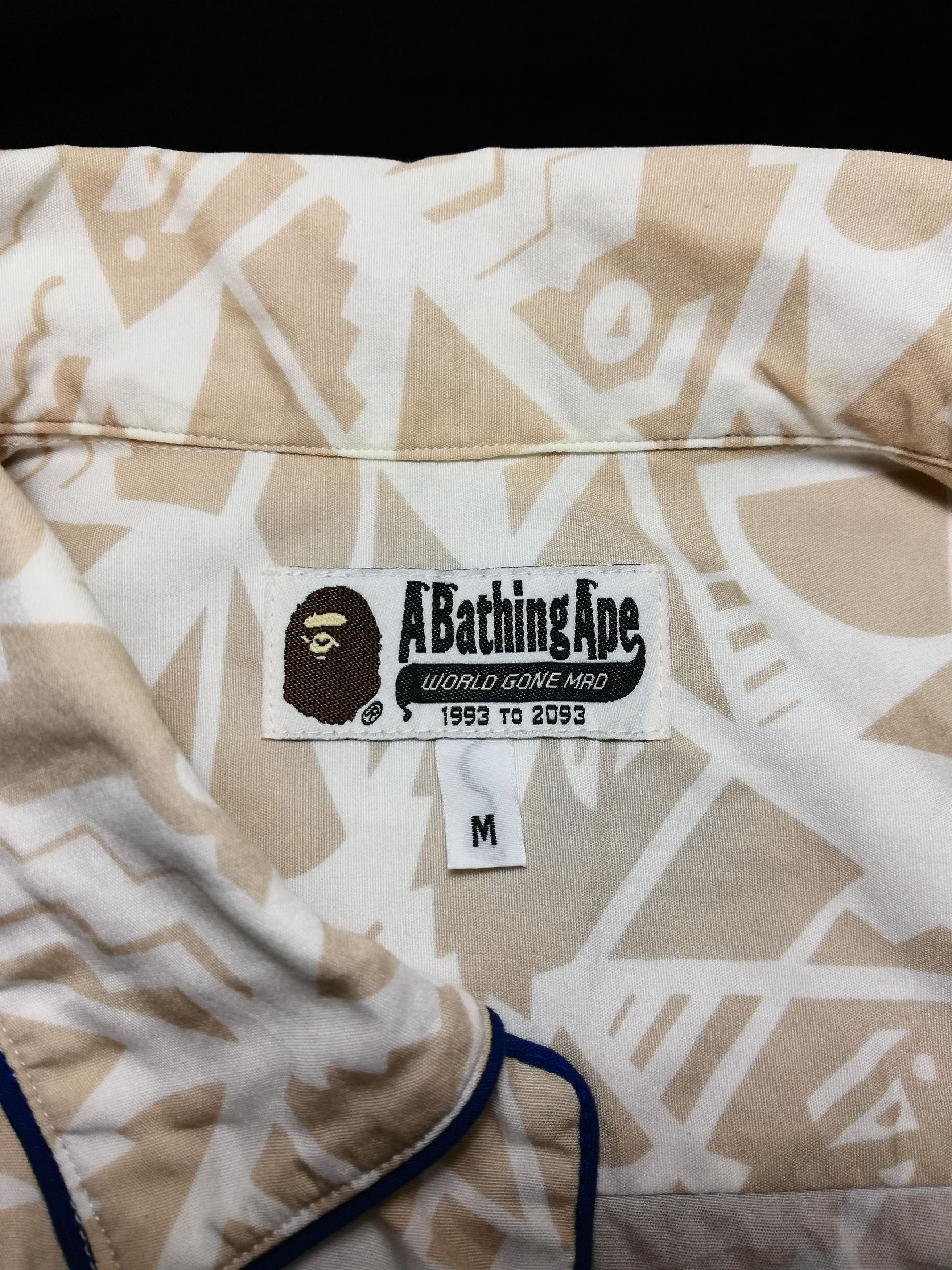 Bape 🔥OG A Bathing Ape World Gone Mrd Full Print Shirt Button Size US M / EU 48-50 / 2 - 9 Thumbnail