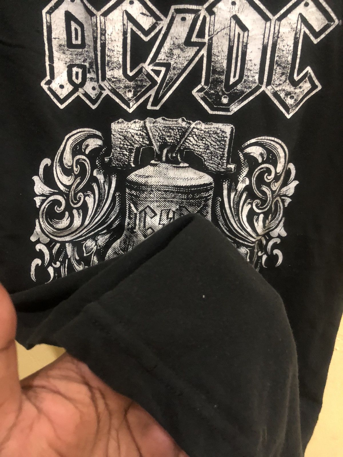 Band Tees × Liquid Blue × Vintage ACDC Hells Bell Underlicens by LIQUID BLUE copyright 2016 Size US M / EU 48-50 / 2 - 6 Thumbnail