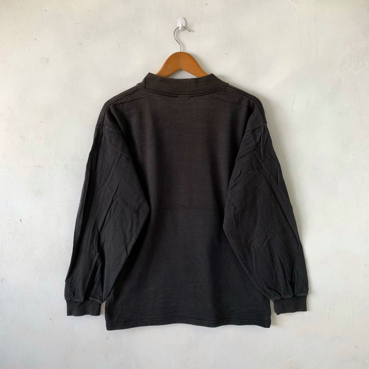 Nike × Vintage Vintage Nike Neck Logo Small Swoosh Sun Faded Sweatshirt Size US M / EU 48-50 / 2 - 5 Thumbnail