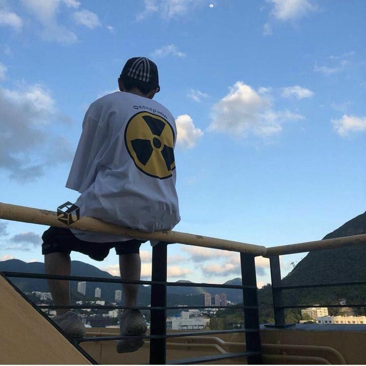 Gosha Rubchinskiy Gosha Rubchinskiy Nuclear ☢ Oversize White Tee Size US S / EU 44-46 / 1 - 1 Thumbnail