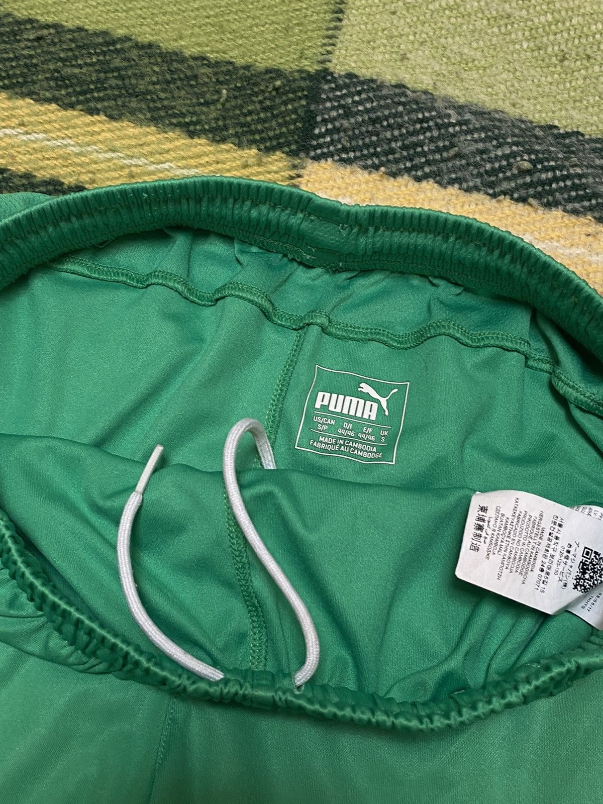 Puma Vintage 90s Puma shorts streetwear casual style y2k size S Size US 30 / EU 46 - 4 Thumbnail