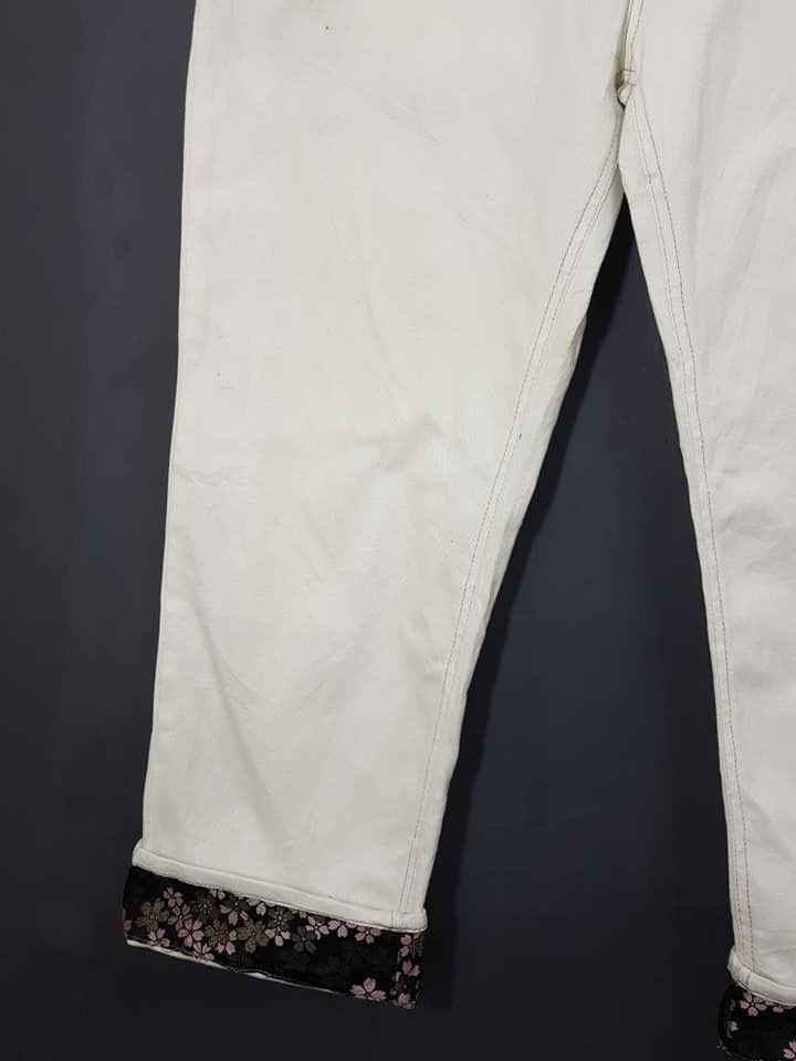 Designer Japan Floral Patchwork White Stretchable Jeans Ankle Pant Size US 37 - 11 Thumbnail