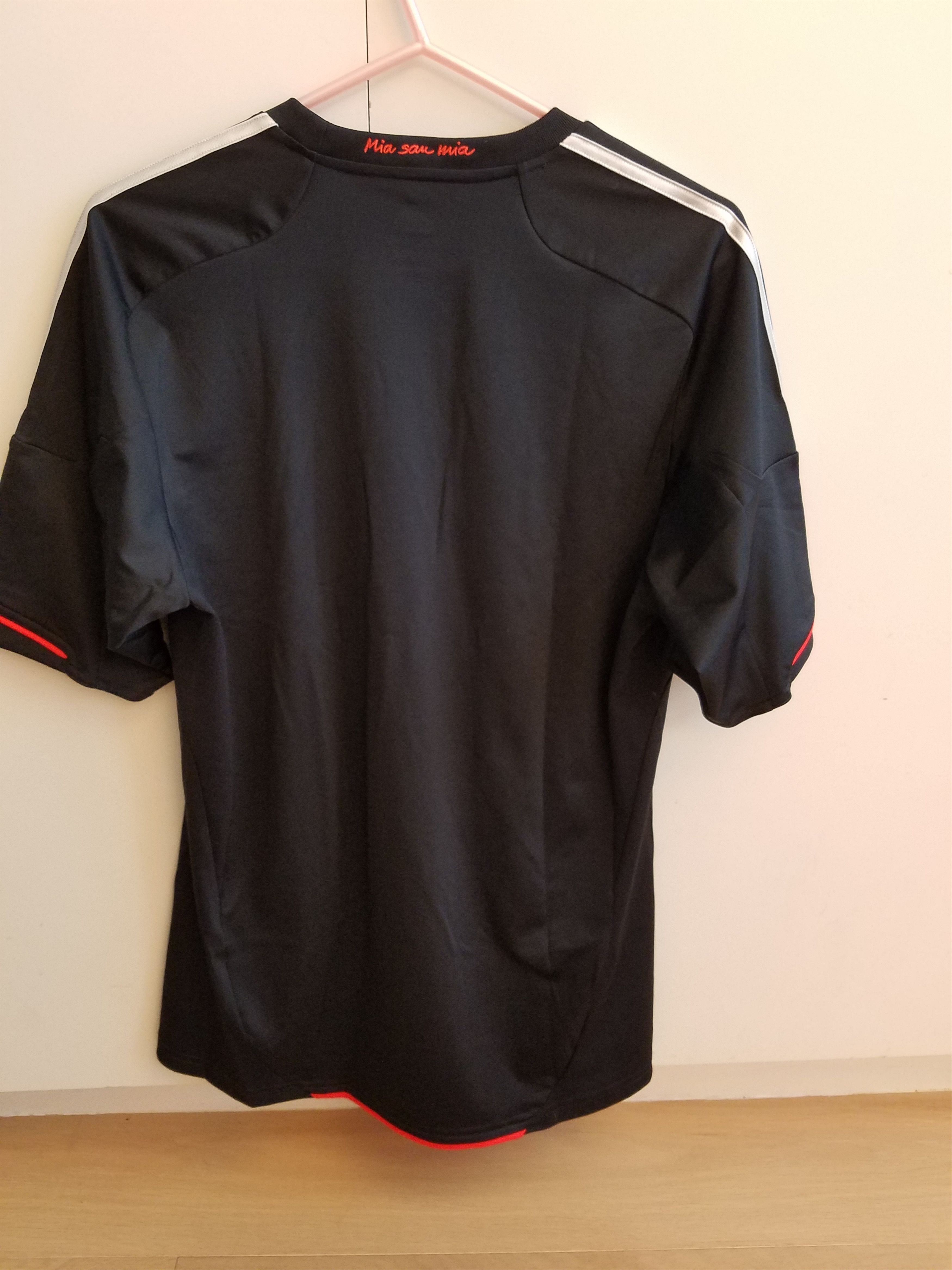 Adidas Bayern Munich 12-13 Third Kit Size US M / EU 48-50 / 2 - 2 Thumbnail