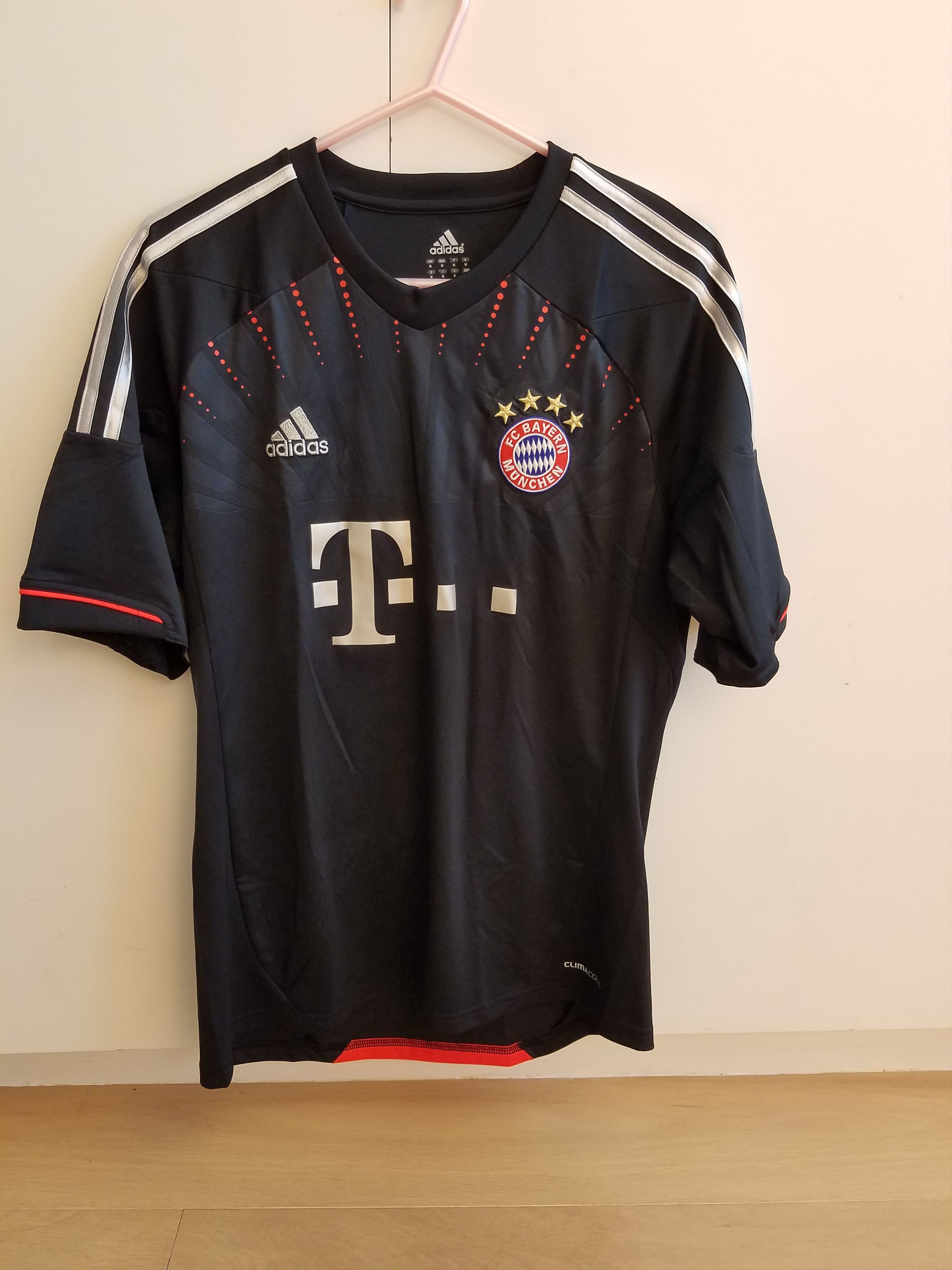 Adidas Bayern Munich 12-13 Third Kit Size US M / EU 48-50 / 2 - 1 Thumbnail