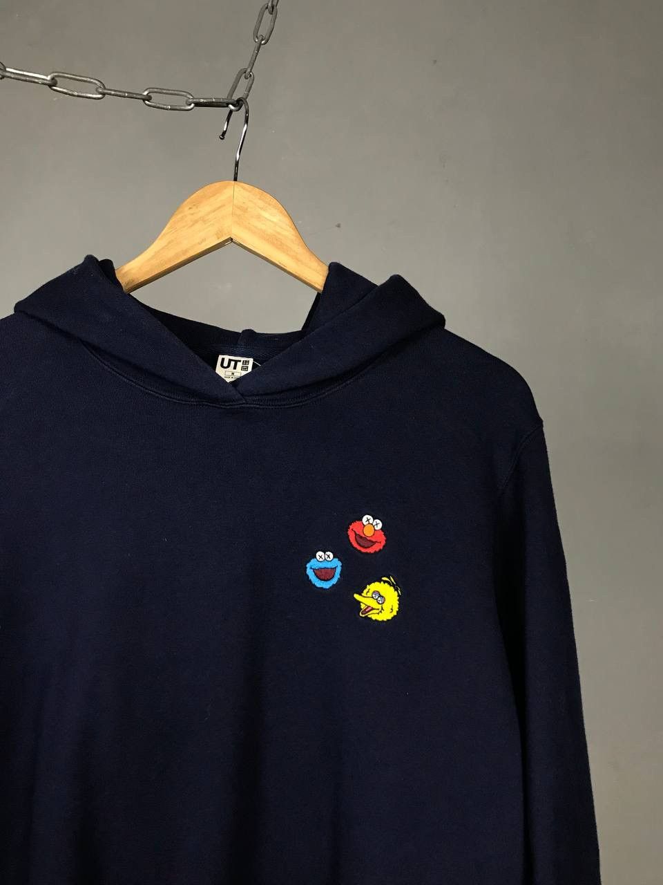 Kaws × Uniqlo Uniqlo x Kaws Sesame Street streetwear hoodie Size US M / EU 48-50 / 2 - 2 Thumbnail
