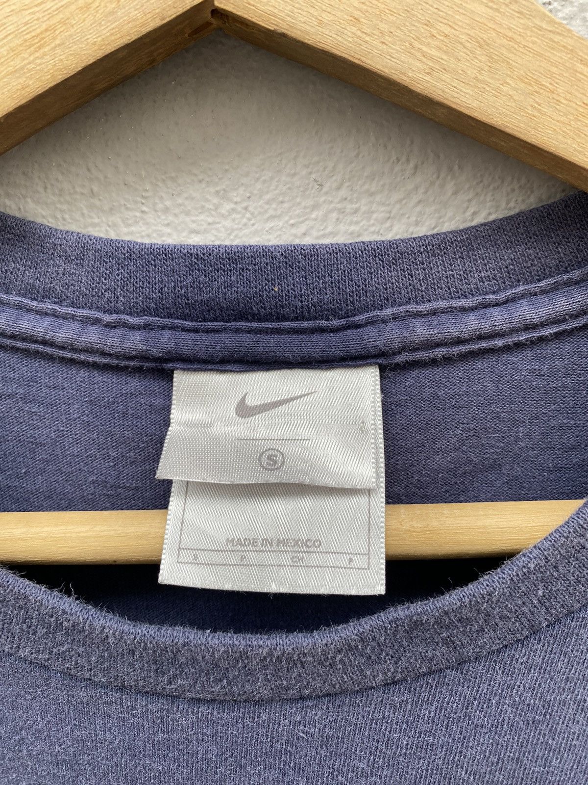 Nike Vintage Nike “Nothing beats a classic” Trainers Shoes Tee Size US S / EU 44-46 / 1 - 5 Thumbnail