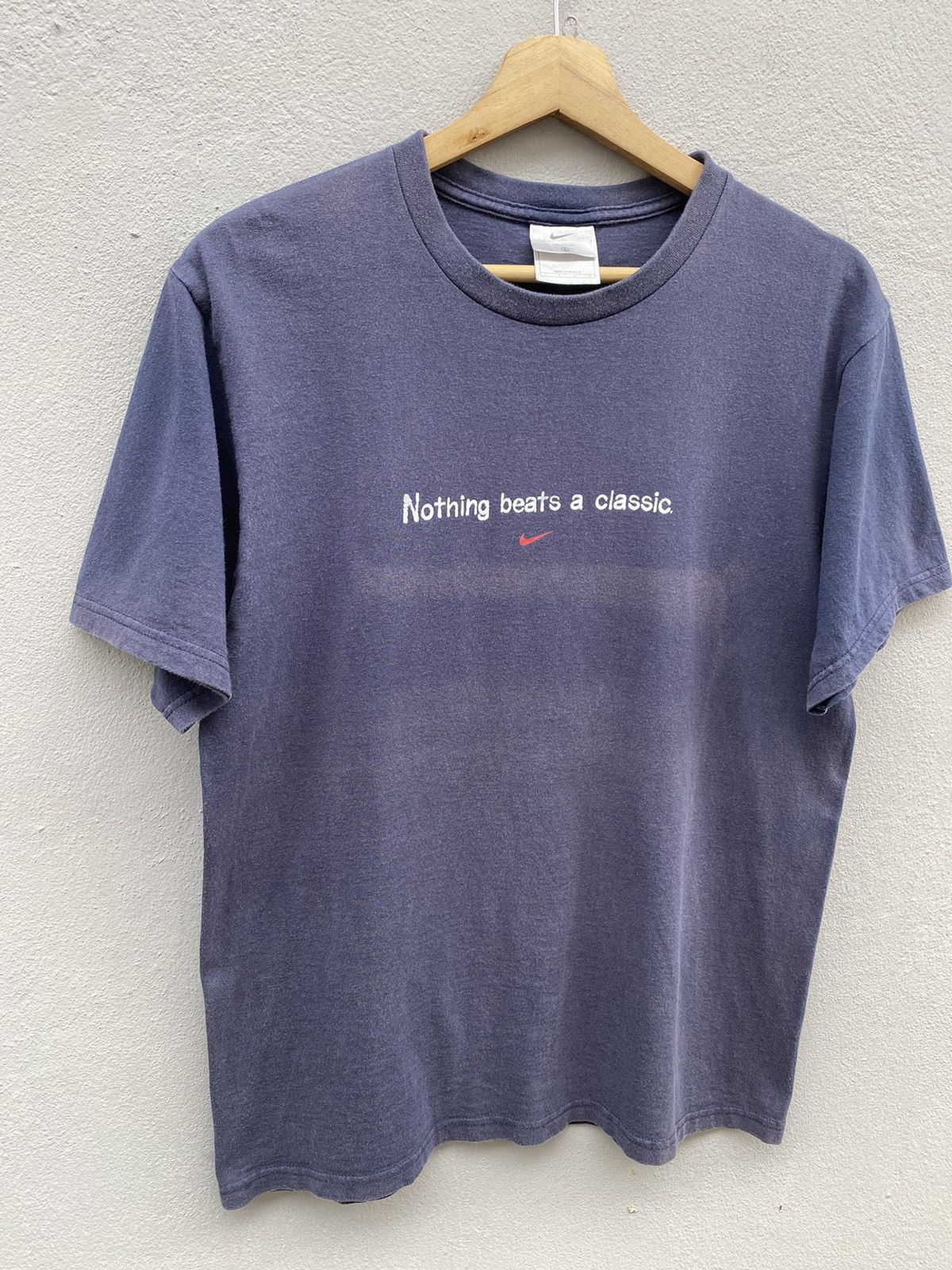 Nike Vintage Nike “Nothing beats a classic” Trainers Shoes Tee Size US S / EU 44-46 / 1 - 3 Thumbnail