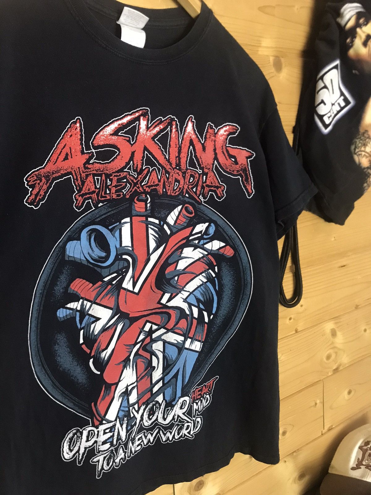 Band Tees Asking Alexandria heart t-shirt Size US M / EU 48-50 / 2 - 3 Thumbnail