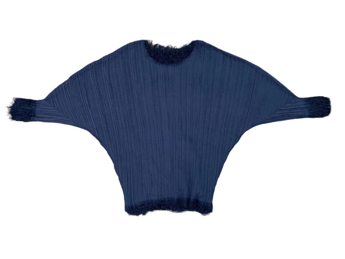Issey Miyake × Pleats Please Issey Miyake × Tsumori Chisato Pleats Please Hairy Inside Out Sweater Size ONE SIZE - 3 Thumbnail
