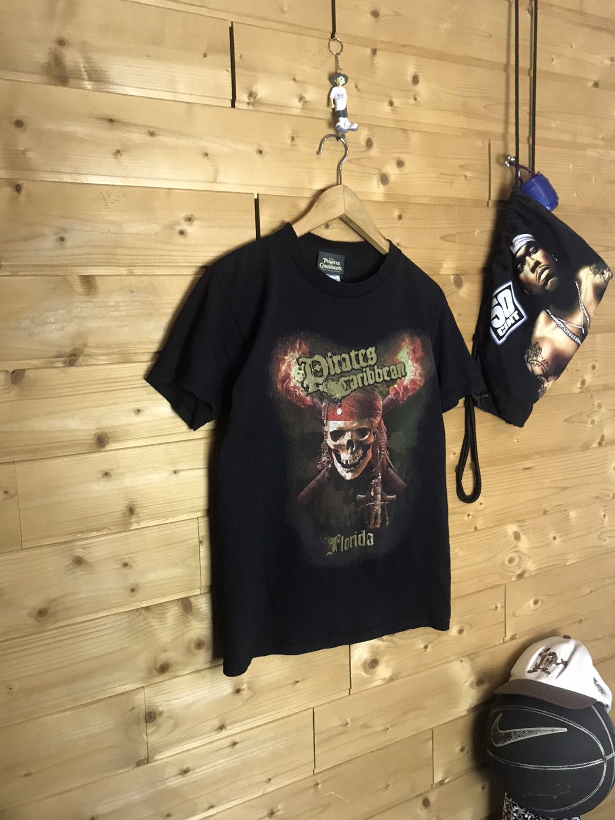 Disney Vintage Disney Pirates of Caribbean t-shirt Size US S / EU 44-46 / 1 - 1 Thumbnail
