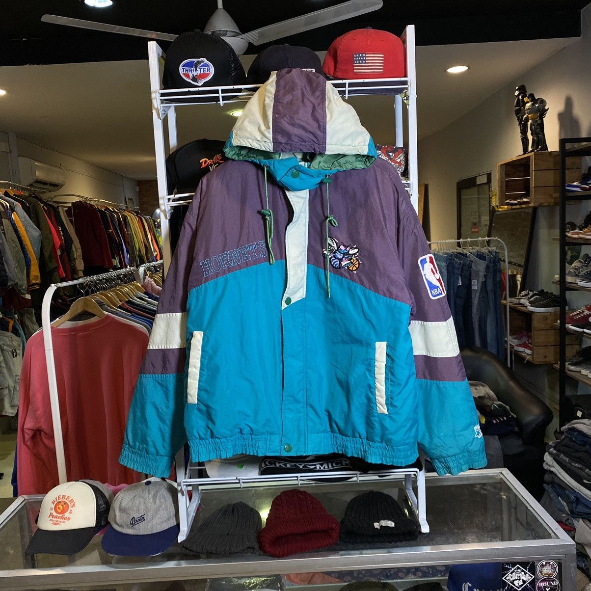 NBA × Starter × Vintage Vintage 90’s NBA Charlotte Hornets Puffer Starter Jacket Size US L / EU 52-54 / 3 - 2 Thumbnail